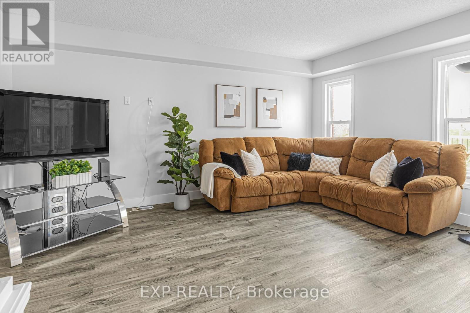 181 SOPHIA CRESCENT Image 6
