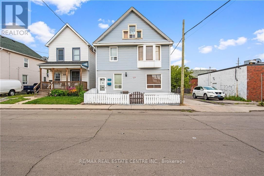 2 - 273 ROSSLYN AVENUE NORTH Image 1