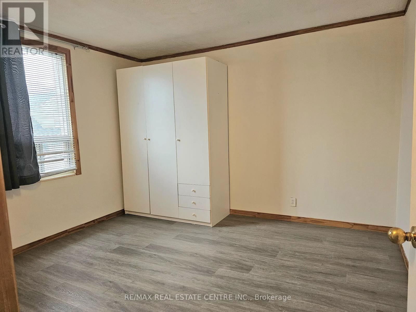 2 - 273 ROSSLYN AVENUE NORTH Image 7