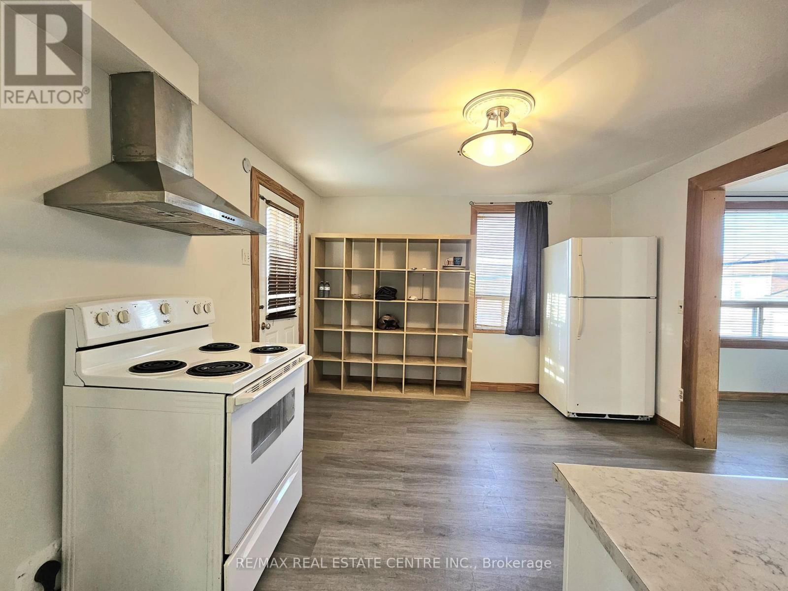 2 - 273 ROSSLYN AVENUE NORTH Image 9