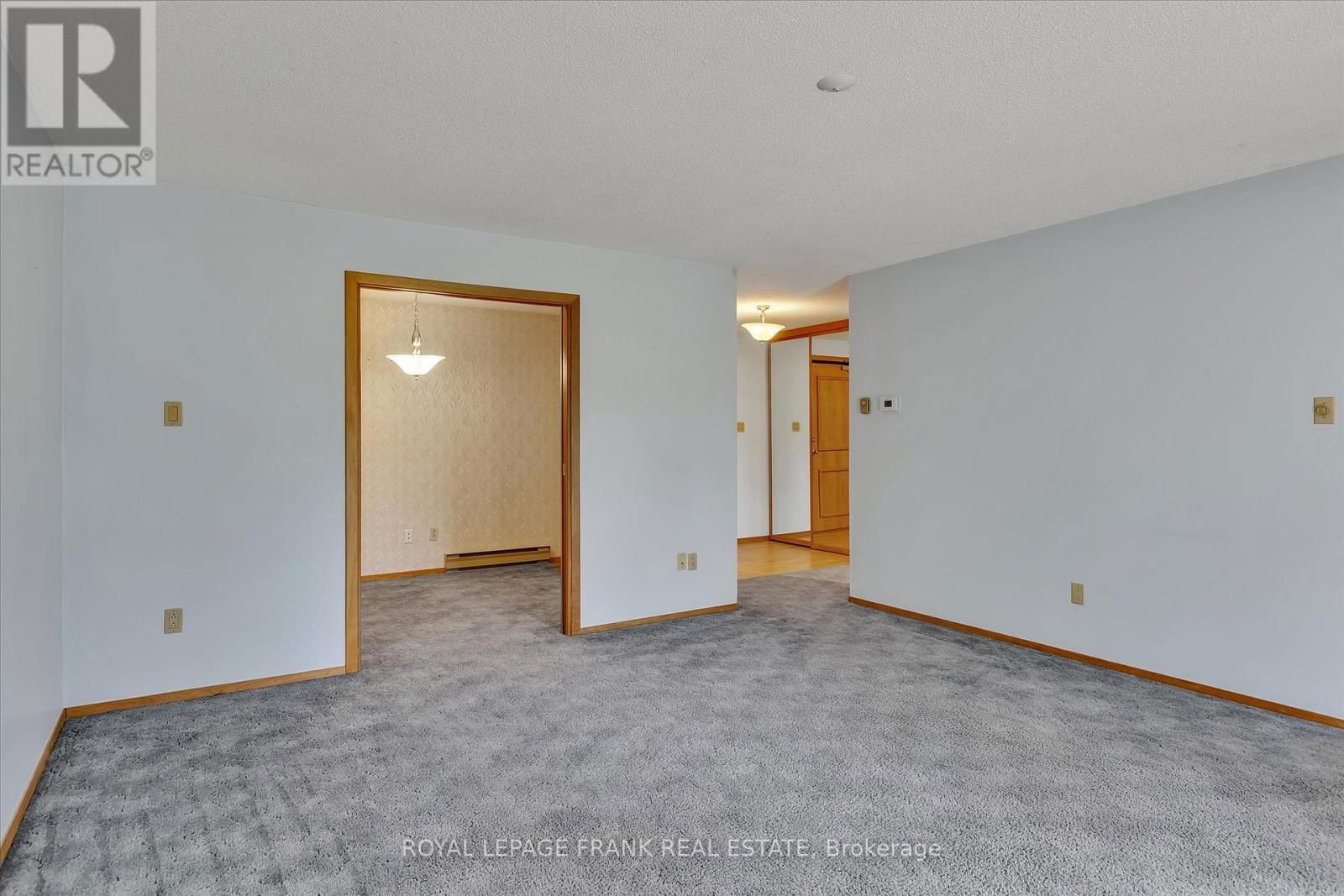 8 - 645 WHITAKER STREET Image 16