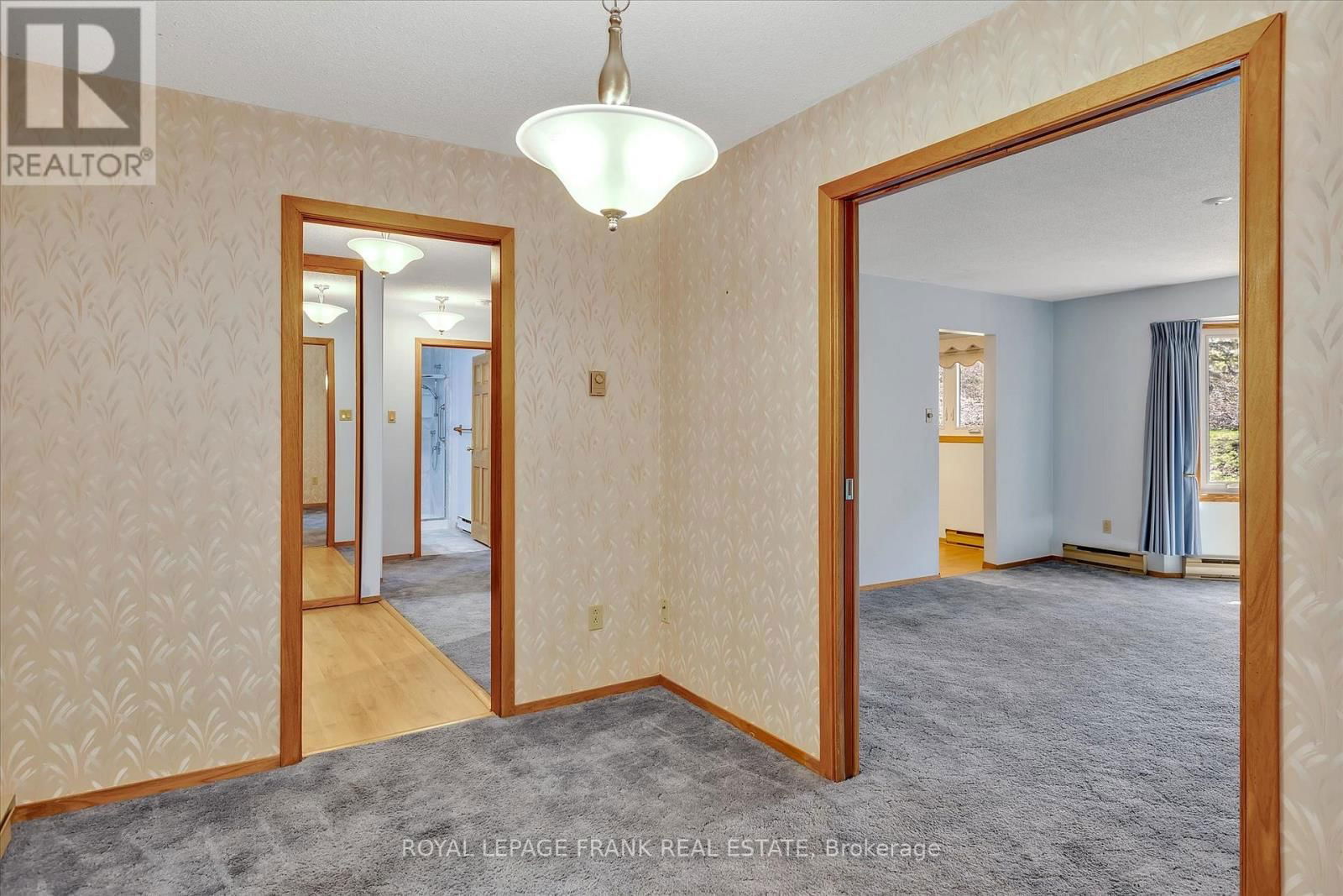 8 - 645 WHITAKER STREET Image 18