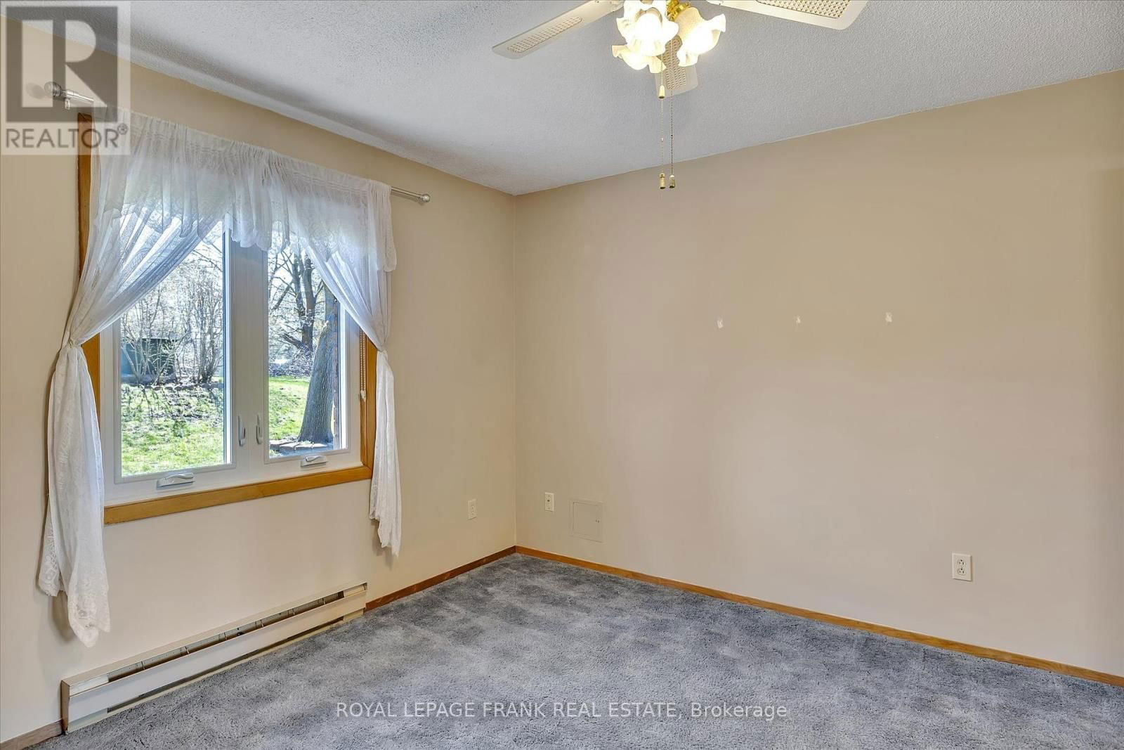 8 - 645 WHITAKER STREET Image 22