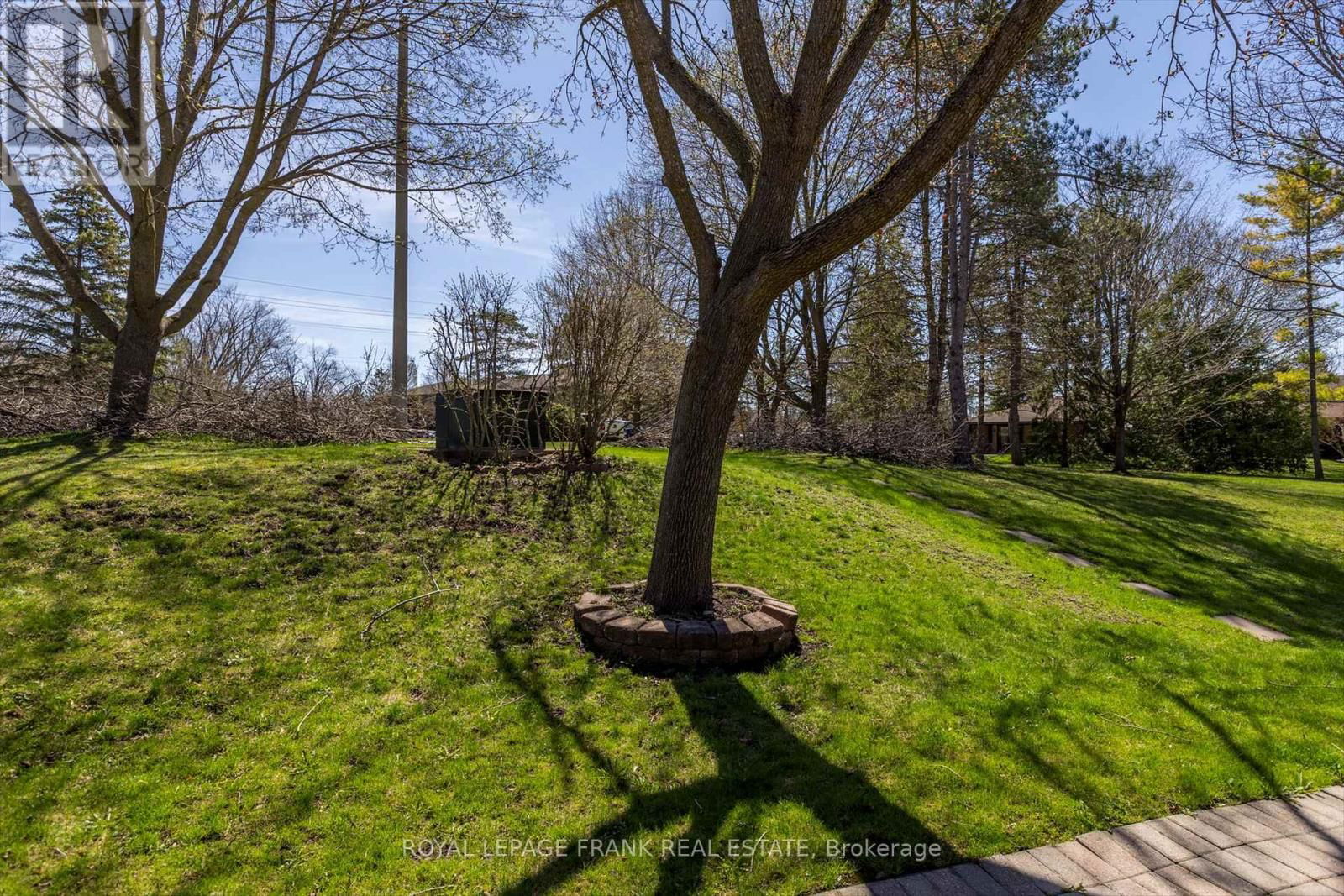 8 - 645 WHITAKER STREET Image 30