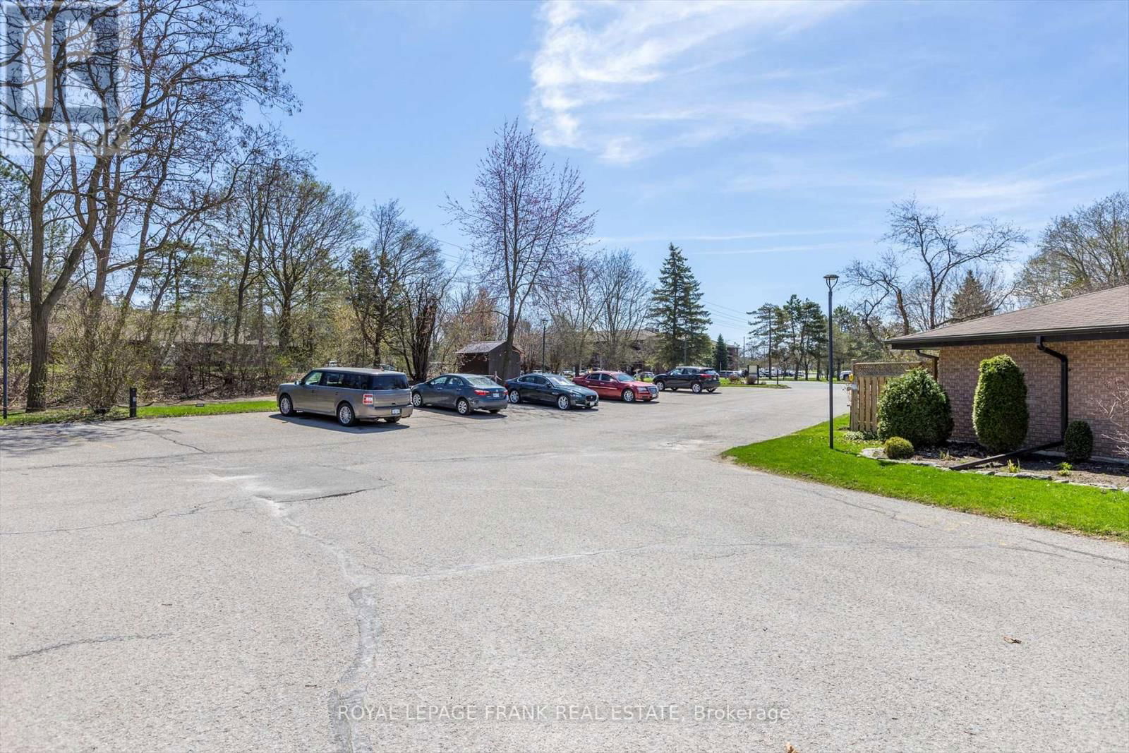 8 - 645 WHITAKER STREET Image 38