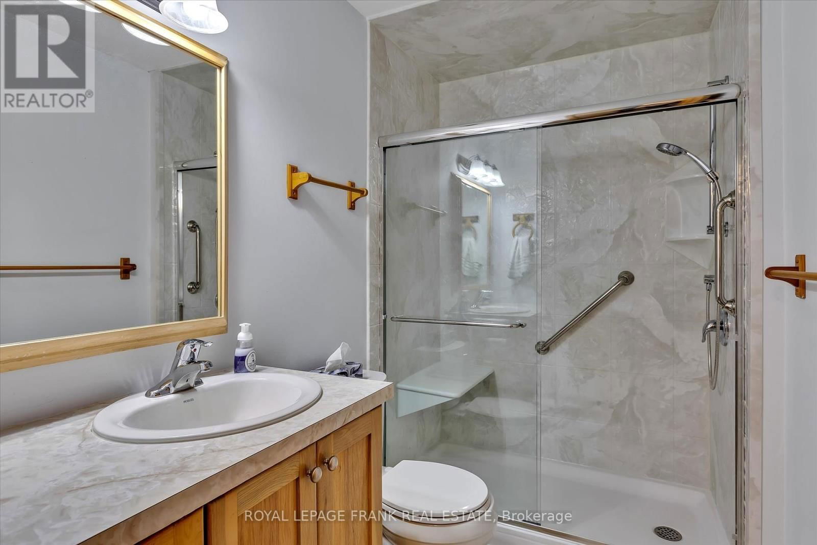 8 - 645 WHITAKER STREET Image 9