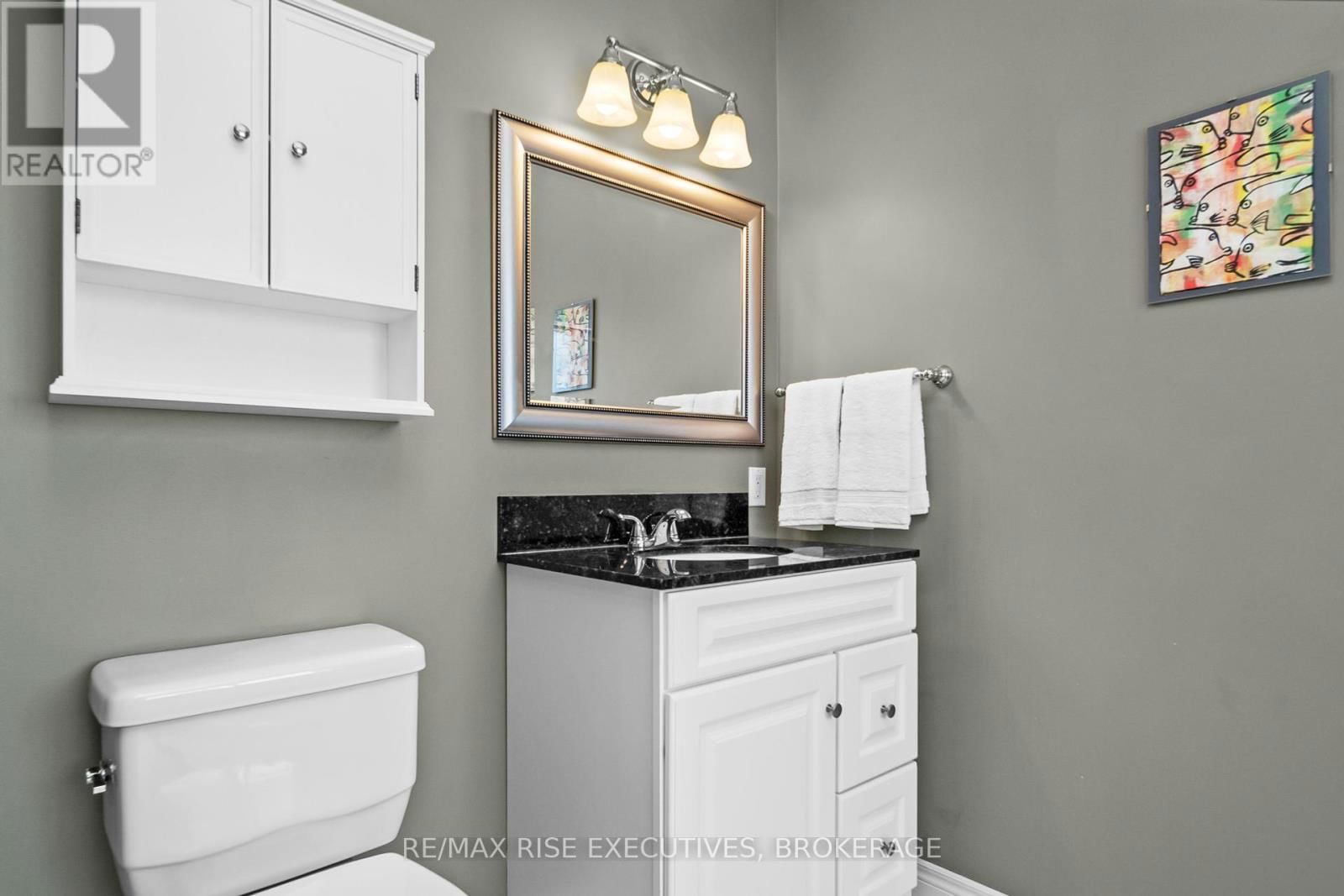 421 COOKE CRESCENT Image 16