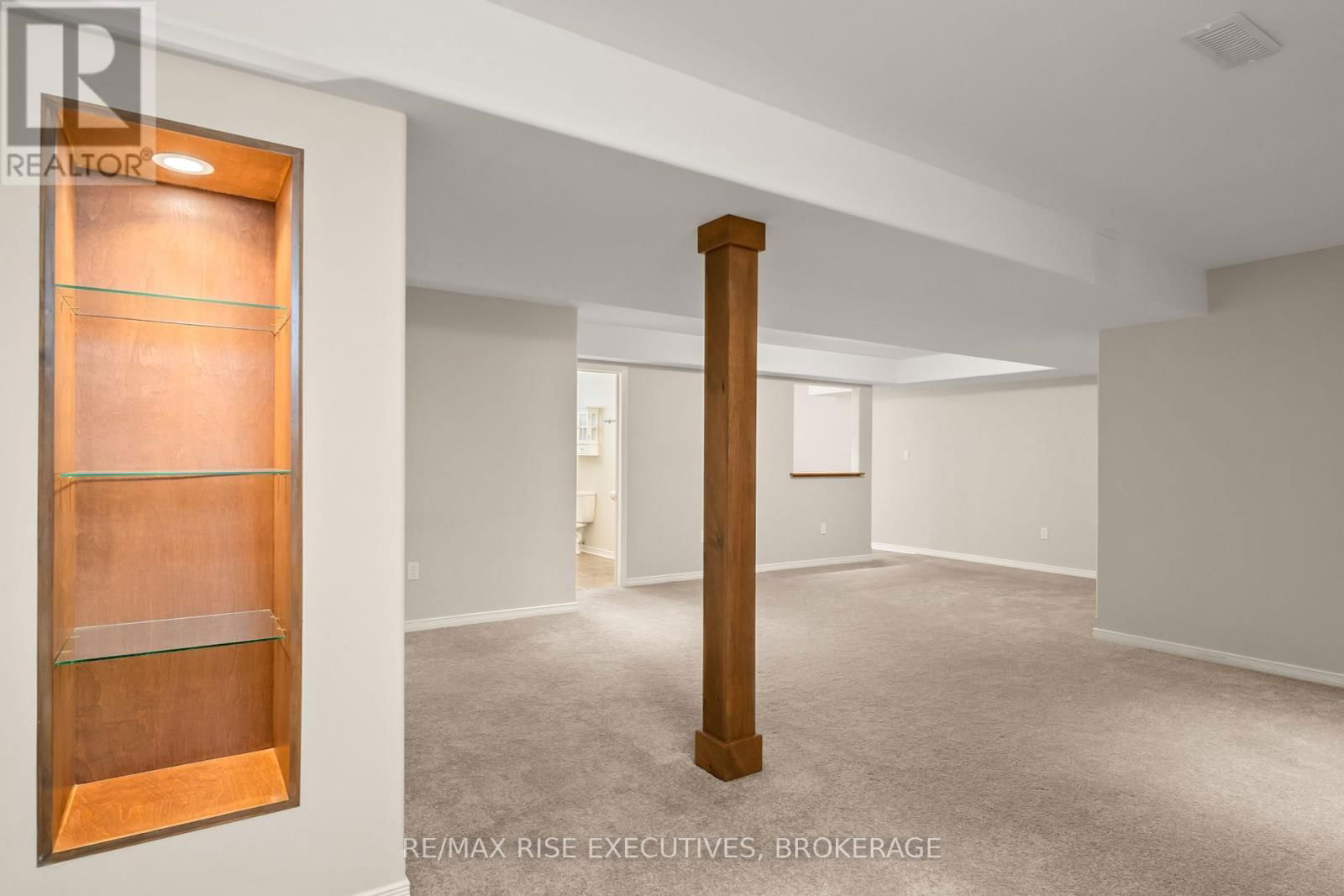 421 COOKE CRESCENT Image 26