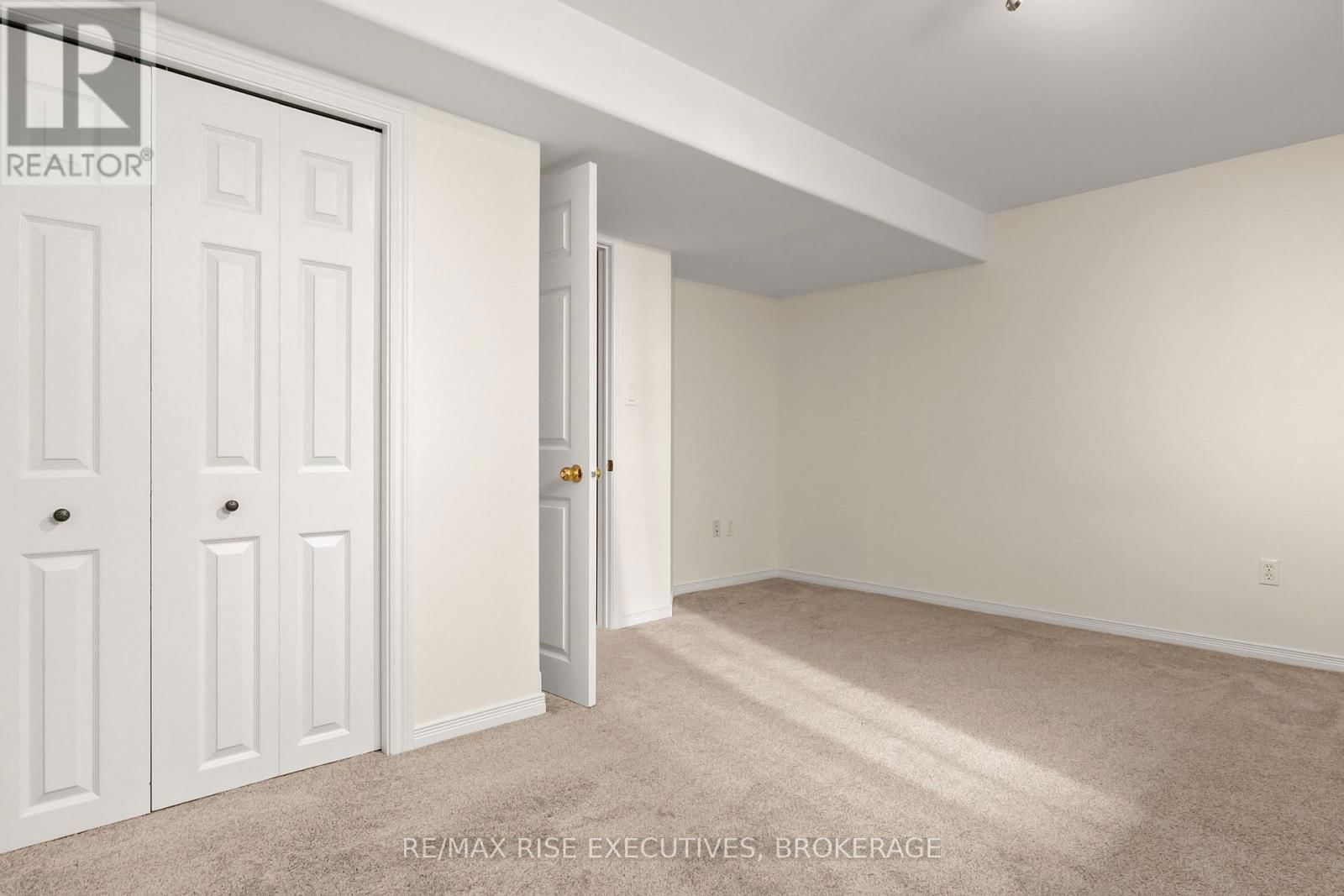 421 COOKE CRESCENT Image 33