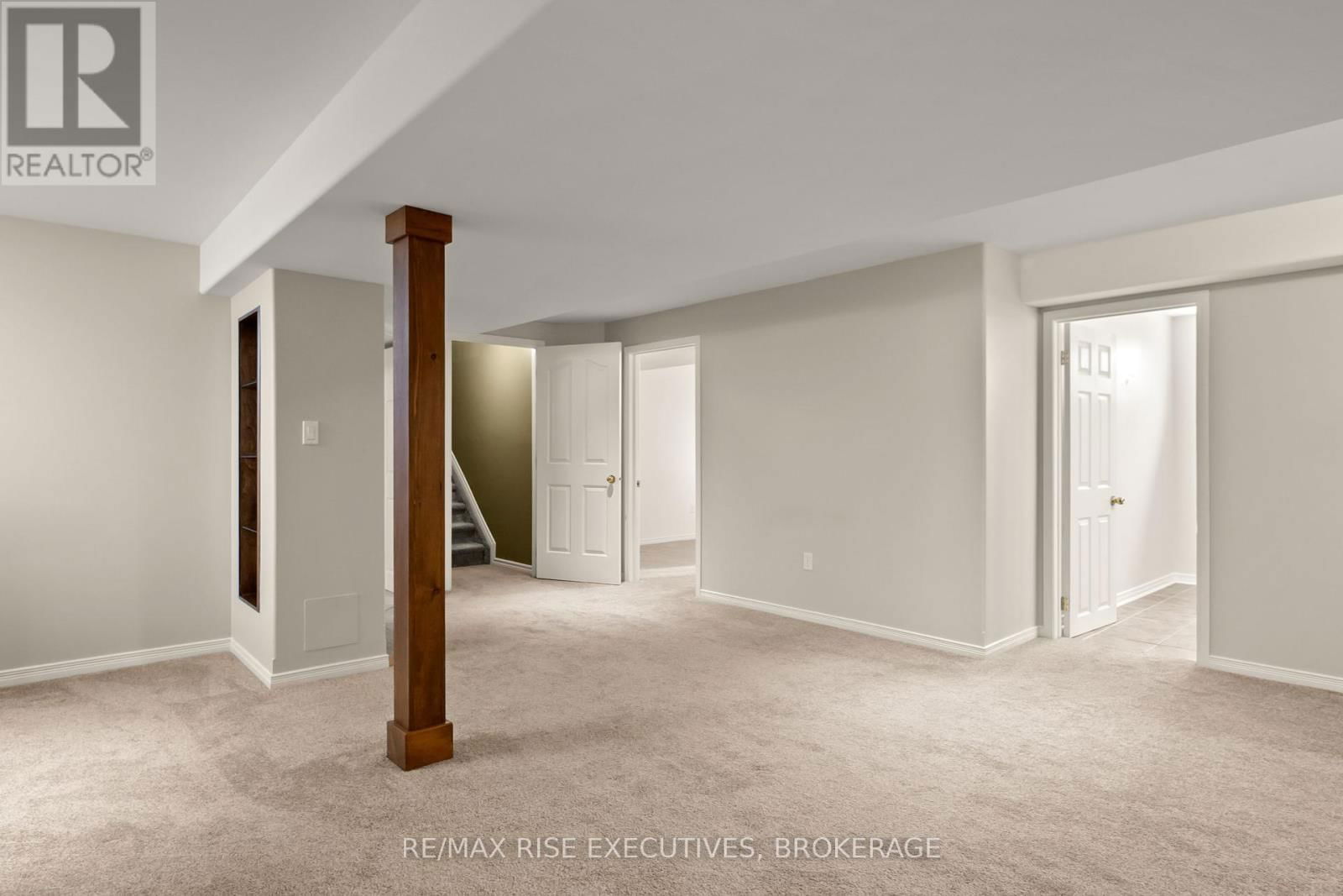 421 COOKE CRESCENT Image 35
