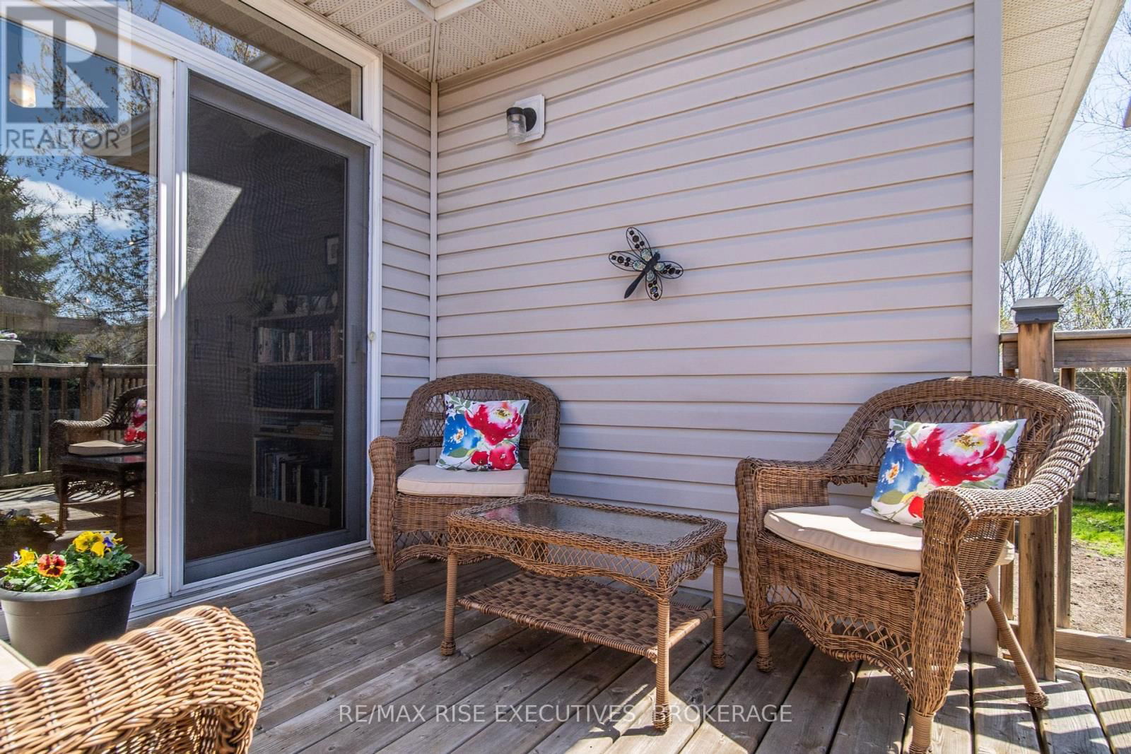 421 COOKE CRESCENT Image 39