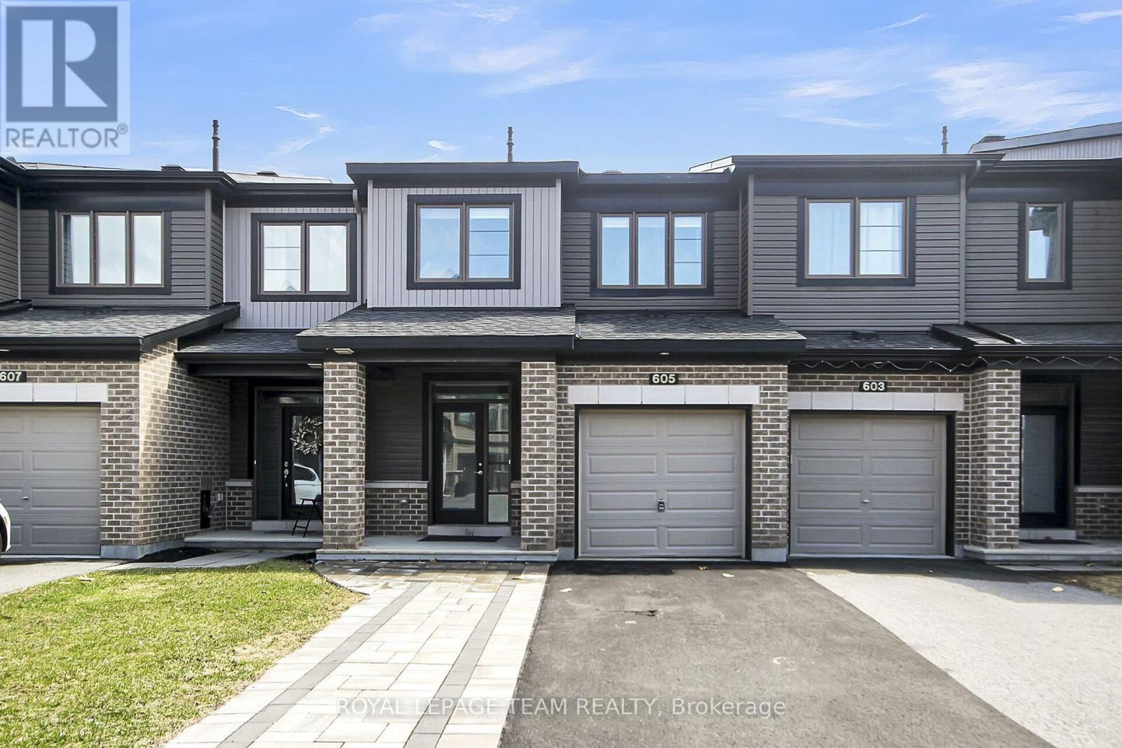605 LAURALEAF CRESCENT Image 1