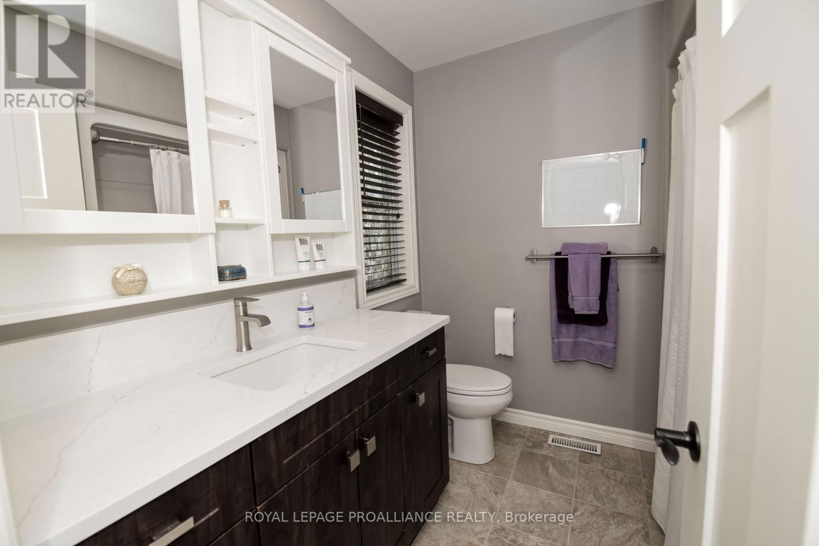 28 BUTTERNUT COURT Image 11