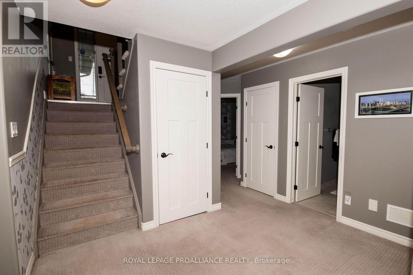 28 BUTTERNUT COURT Image 17