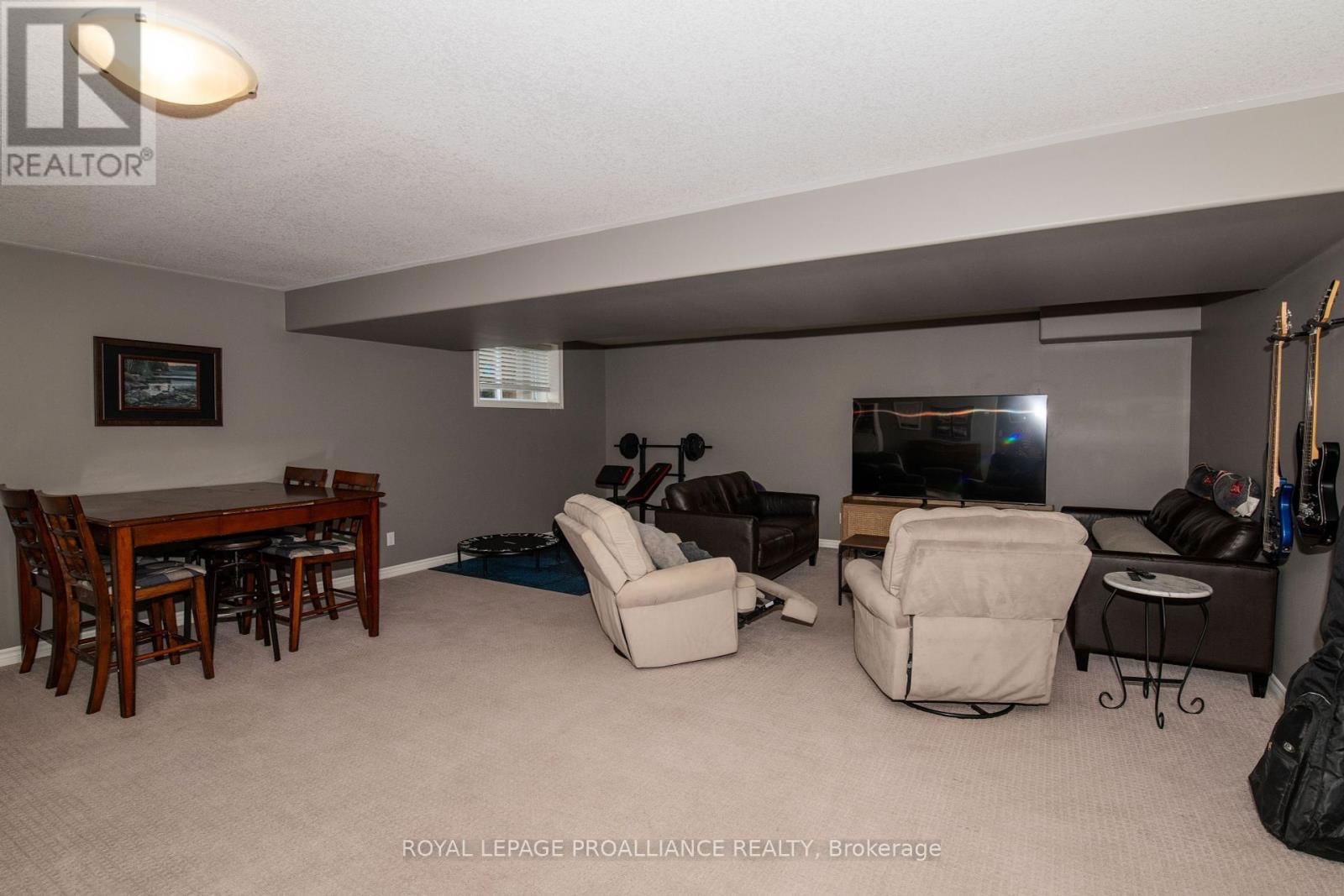 28 BUTTERNUT COURT Image 18
