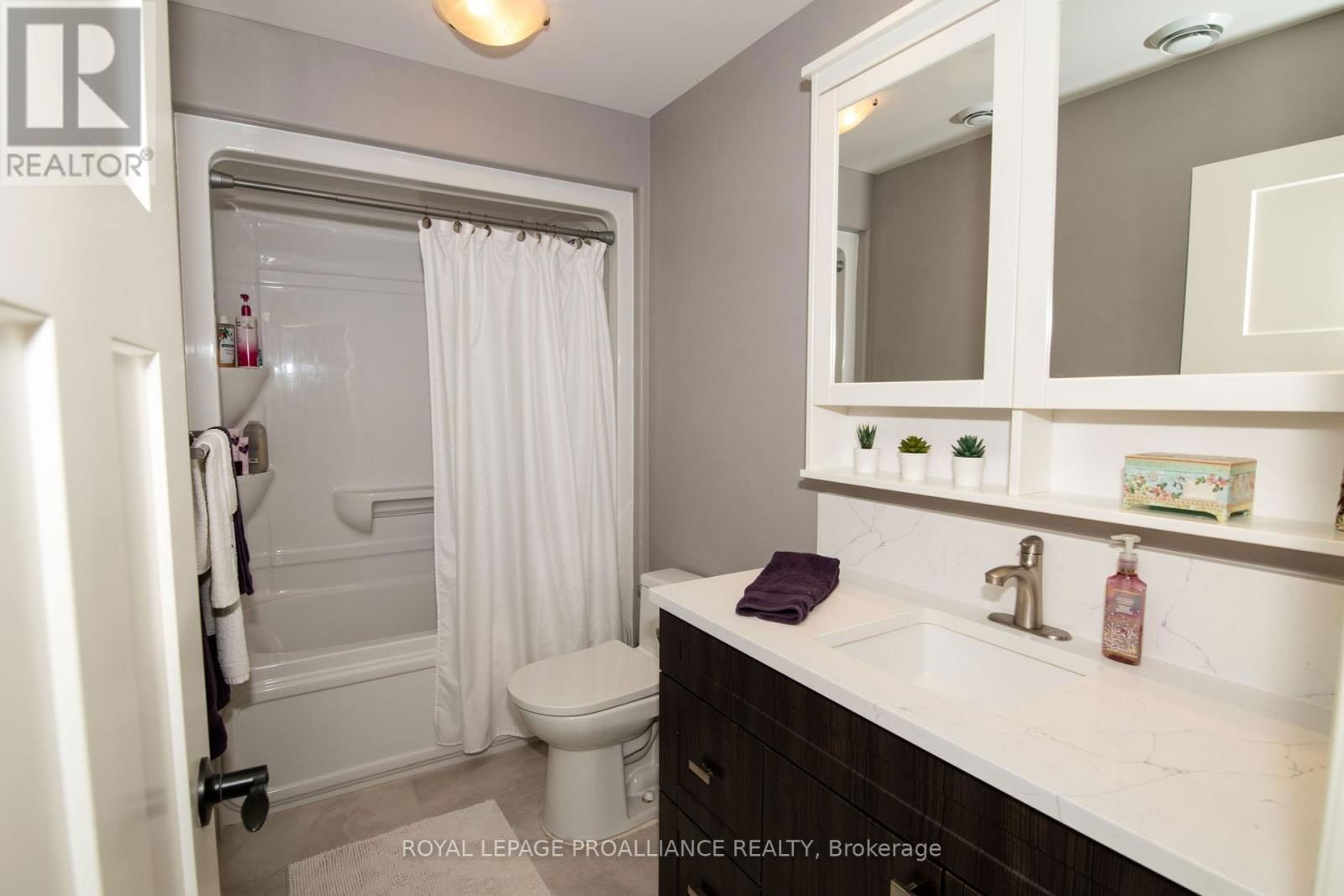 28 BUTTERNUT COURT Image 22