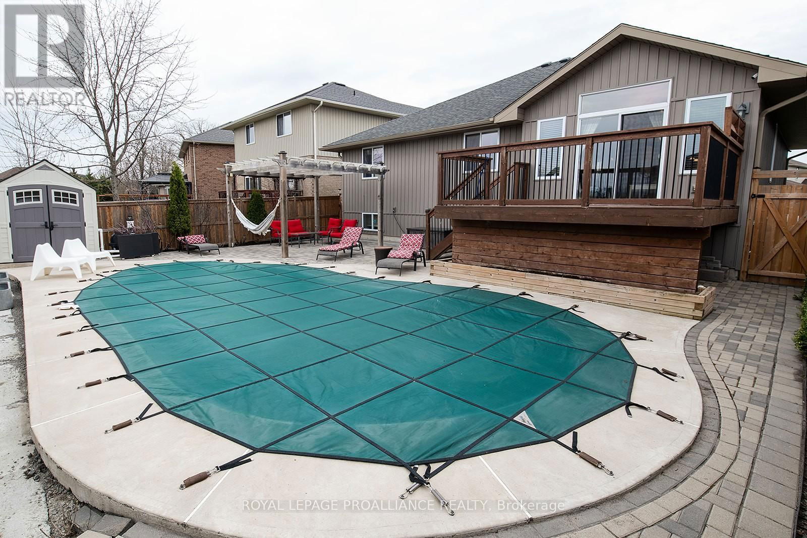 28 BUTTERNUT COURT Image 24