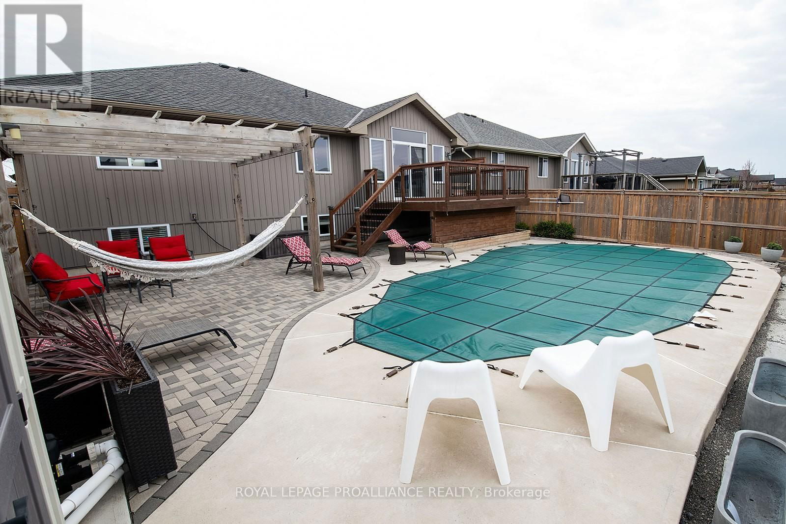 28 BUTTERNUT COURT Image 25