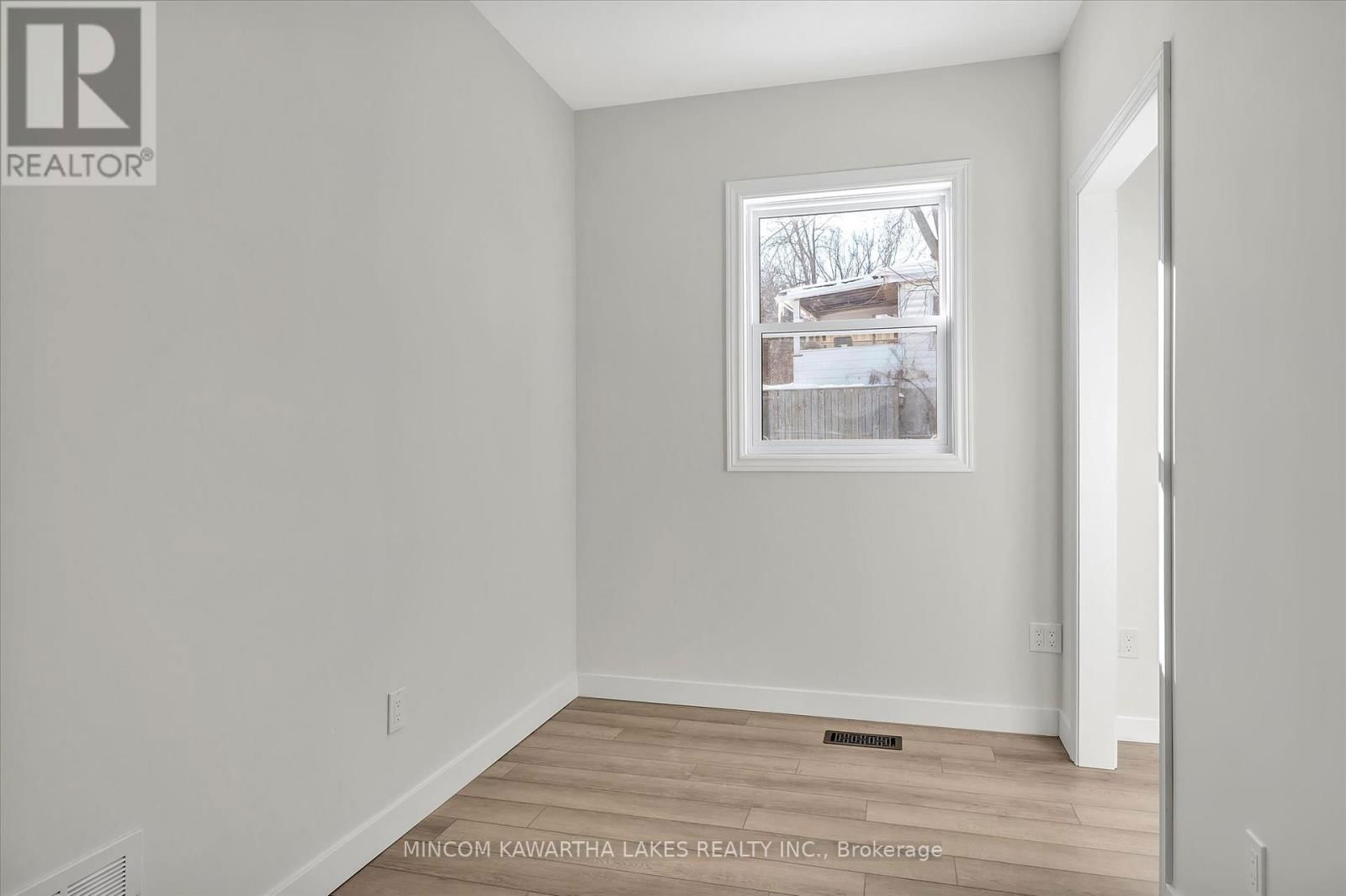 588 WOLFE STREET Image 10