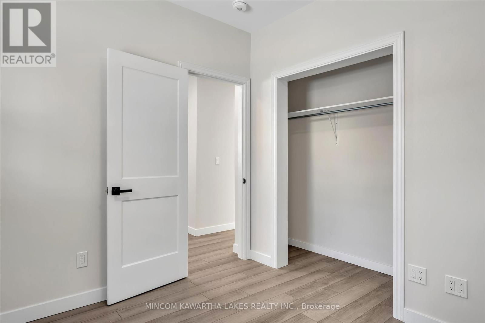 588 WOLFE STREET Image 12