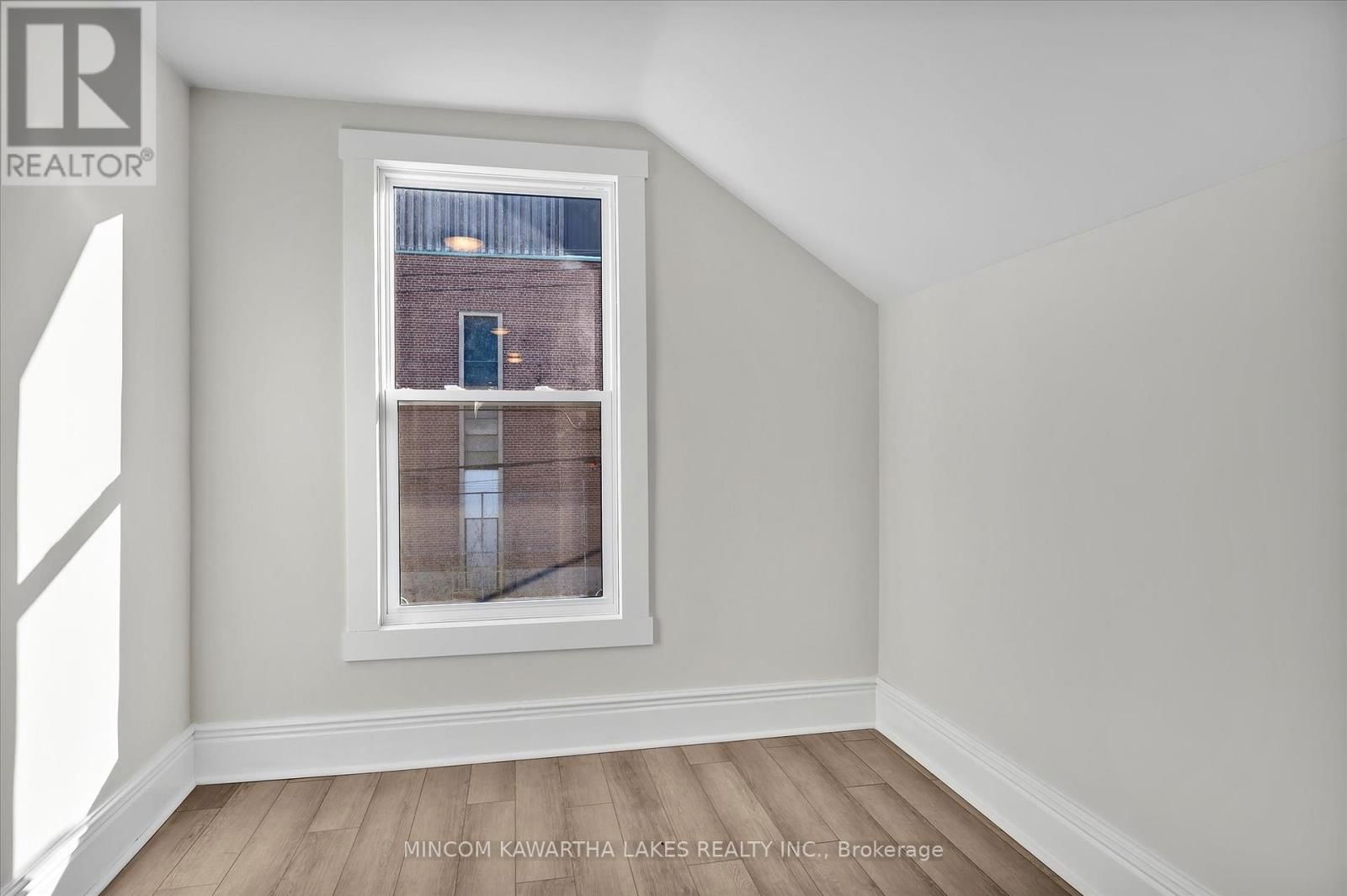 588 WOLFE STREET Image 30