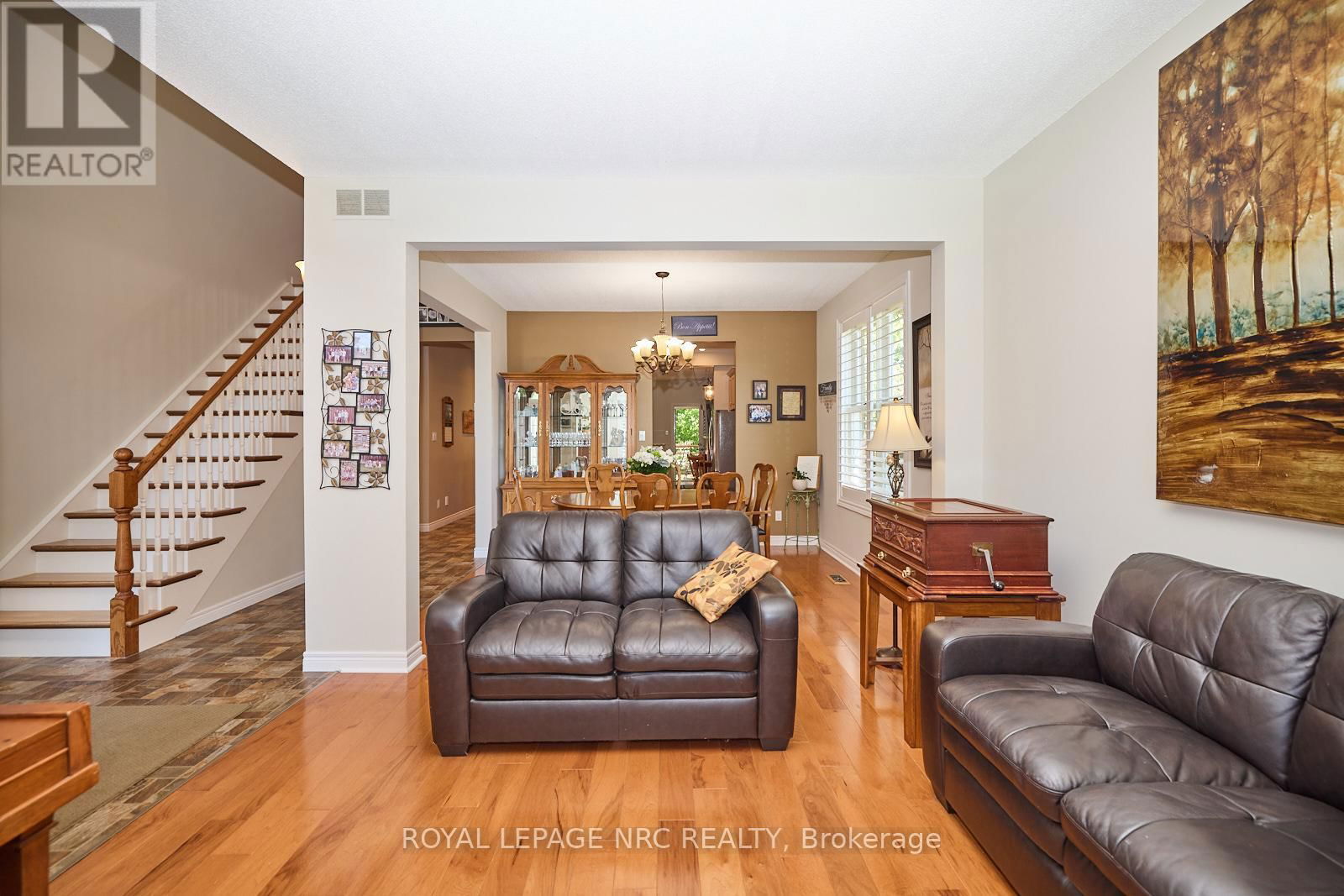 7 SCOTTDALE COURT Image 14