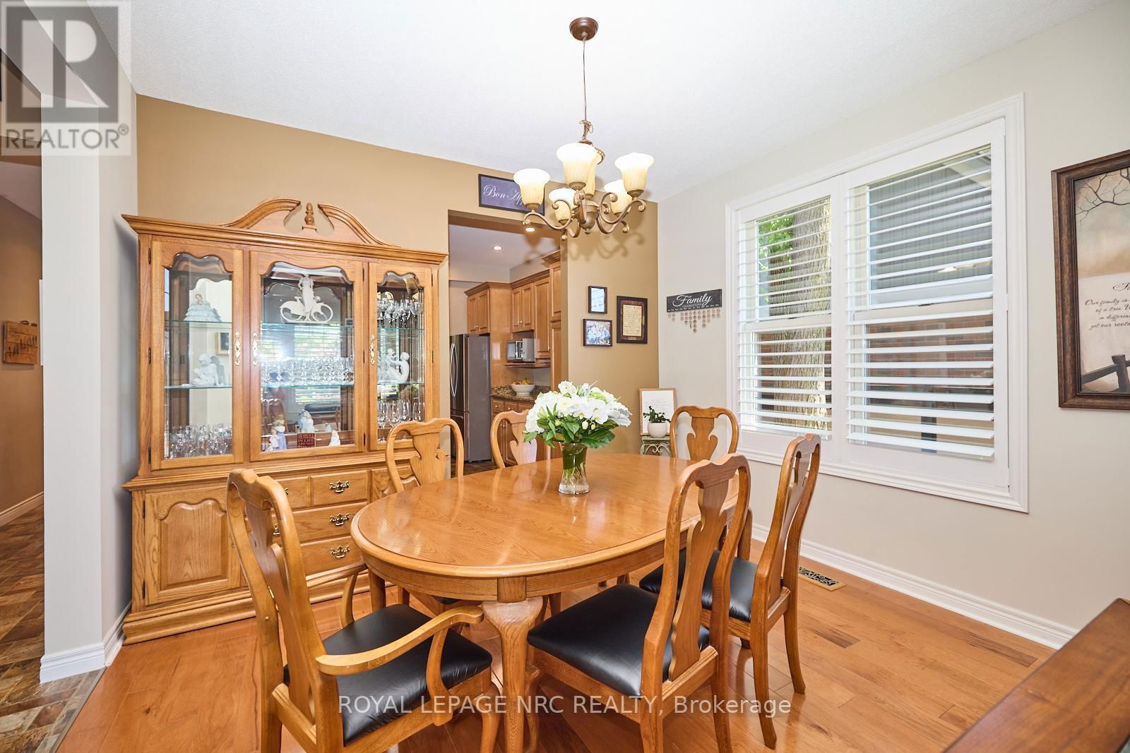 7 SCOTTDALE COURT Image 17