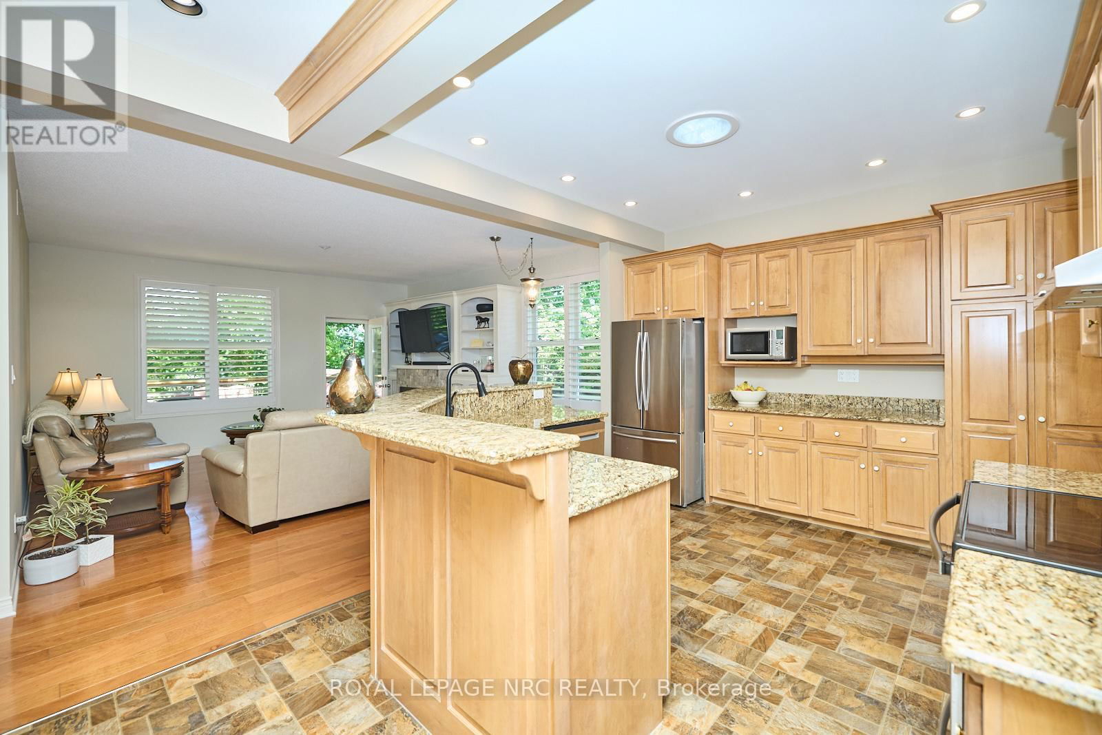 7 SCOTTDALE COURT Image 30