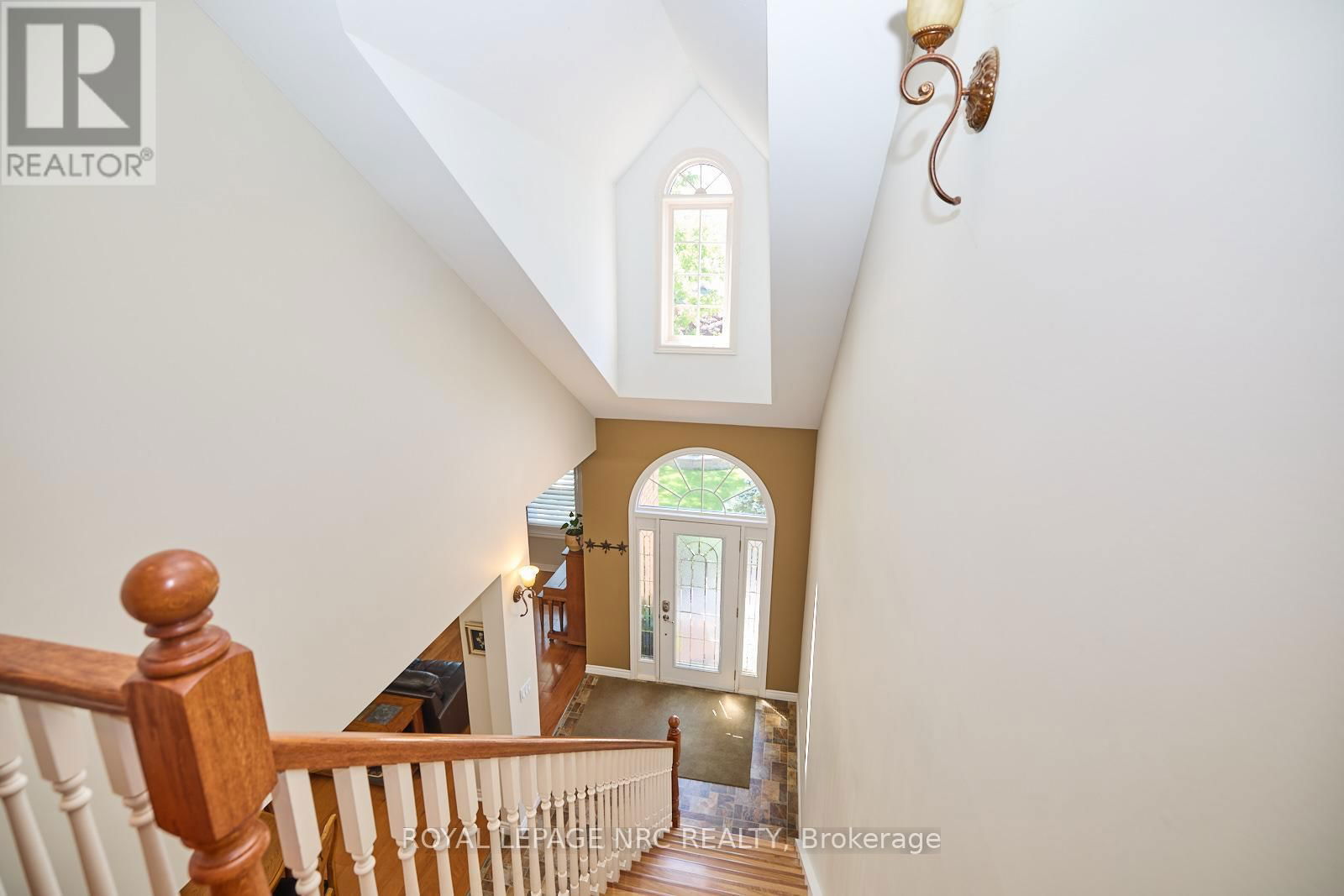 7 SCOTTDALE COURT Image 9