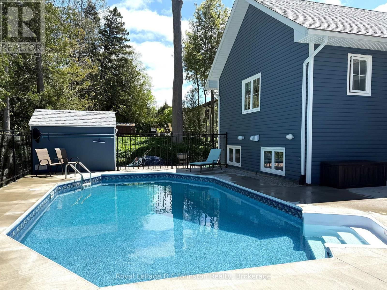 12 HEMLOCK STREET Image 11