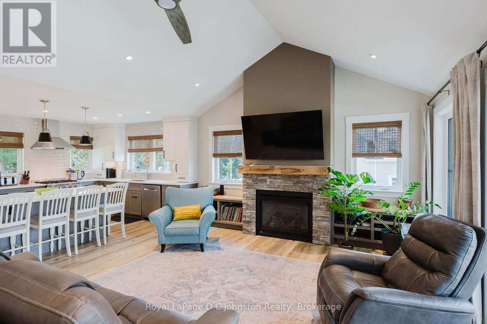 12 HEMLOCK STREET Image 24