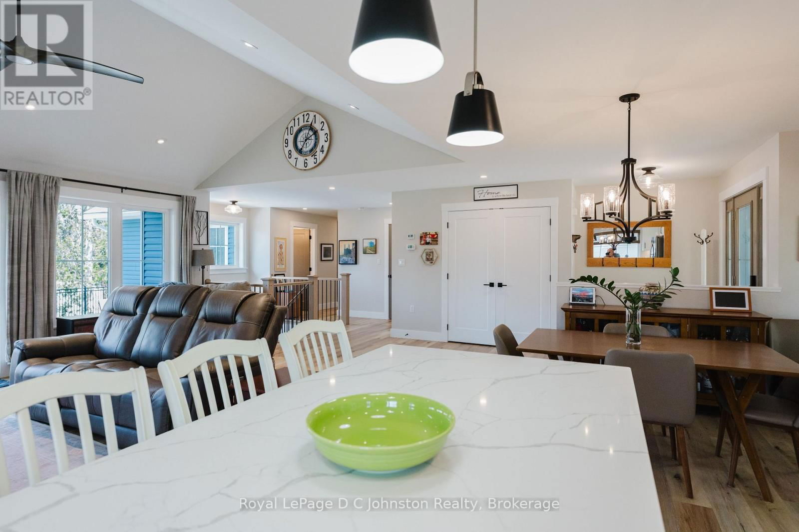 12 HEMLOCK STREET Image 29