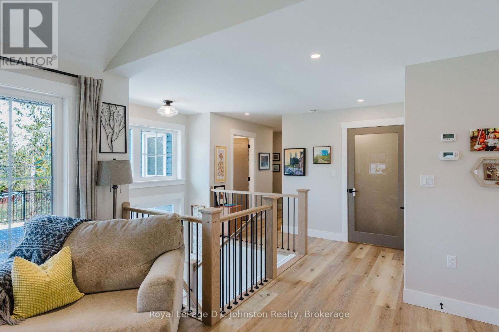 12 HEMLOCK STREET Image 30