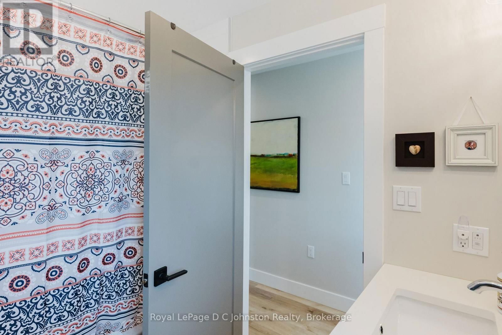 12 HEMLOCK STREET Image 34