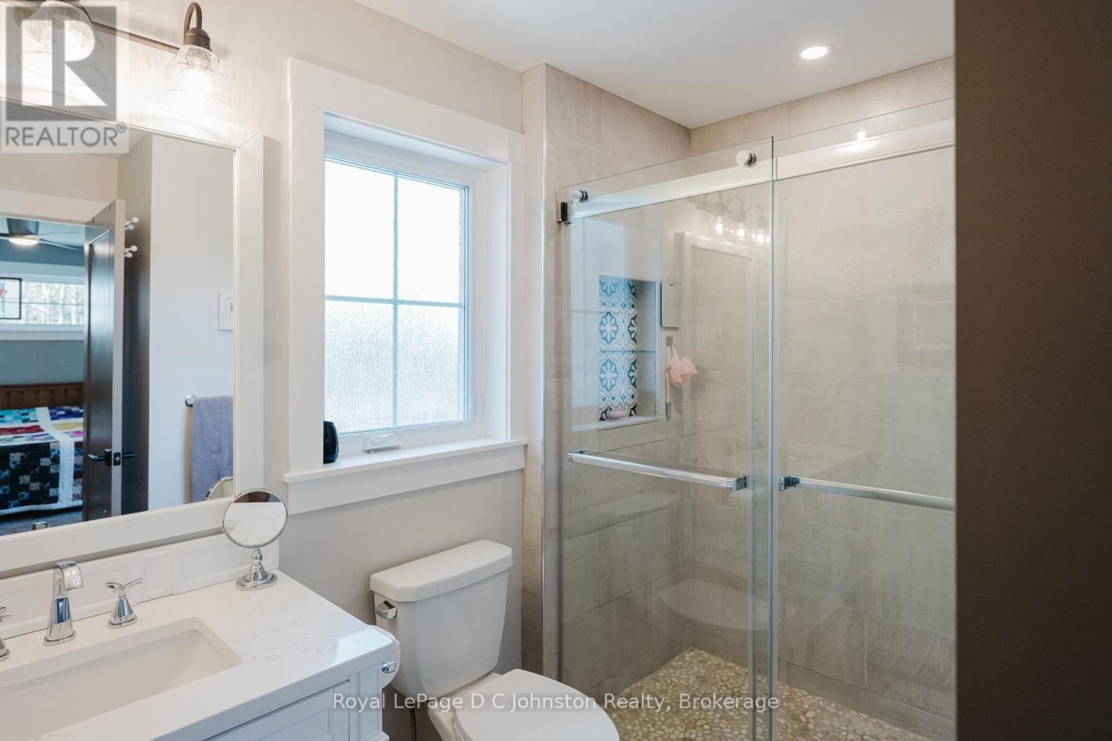 12 HEMLOCK STREET Image 38