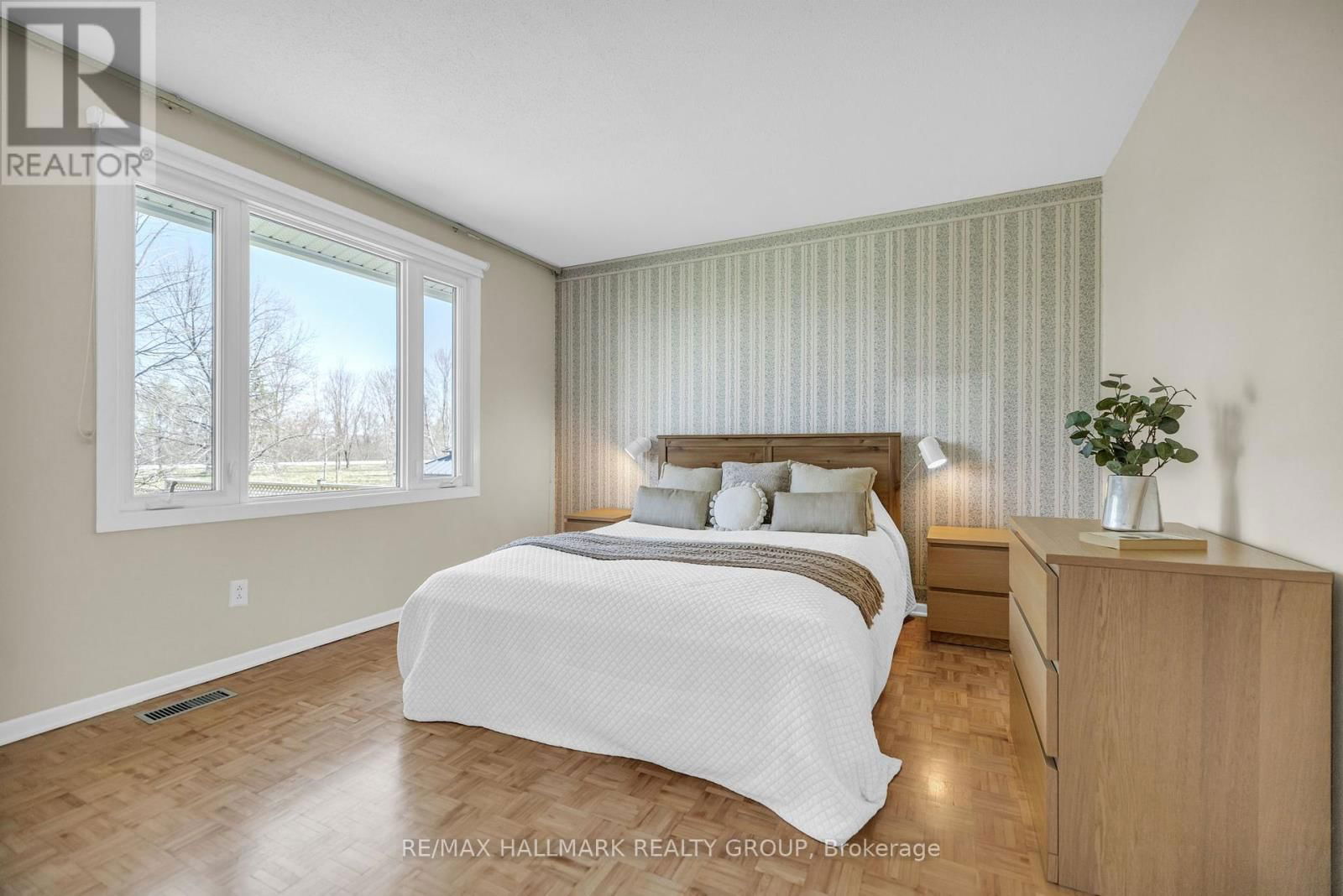 2163 FILLMORE CRESCENT Image 14