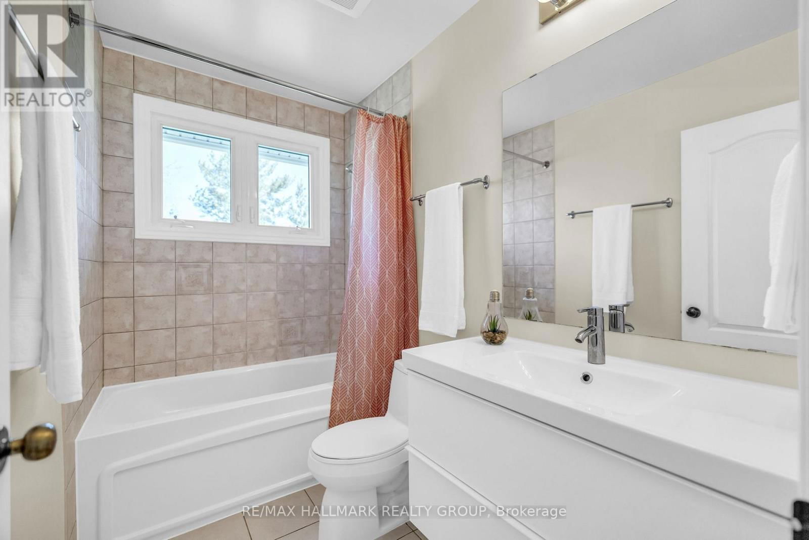 2163 FILLMORE CRESCENT Image 17