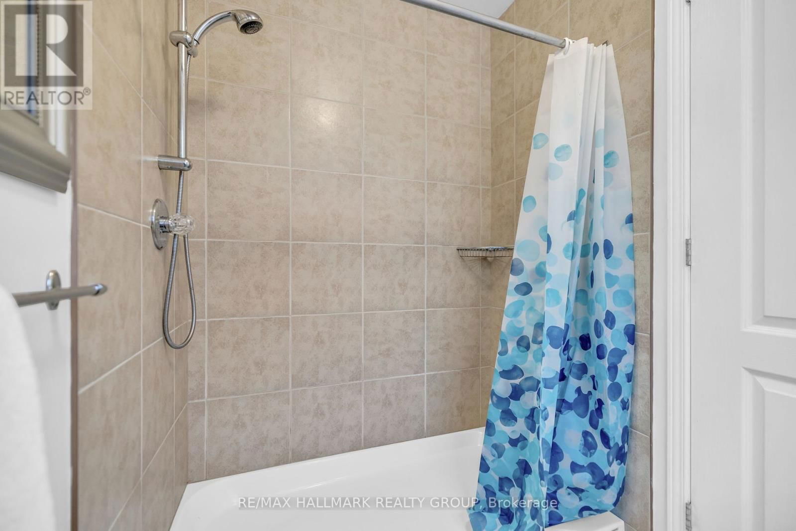 2163 FILLMORE CRESCENT Image 23