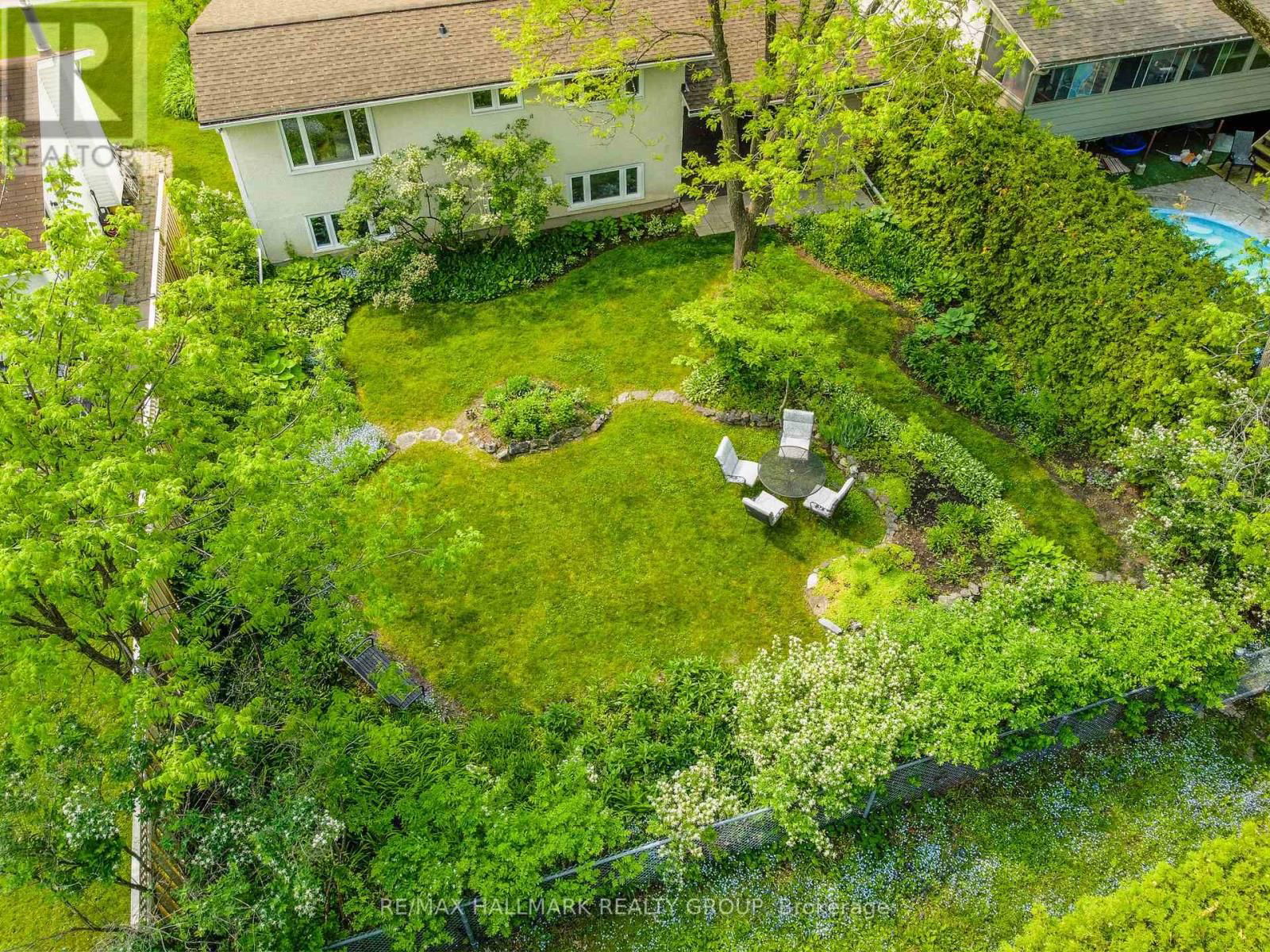 2163 FILLMORE CRESCENT Image 27