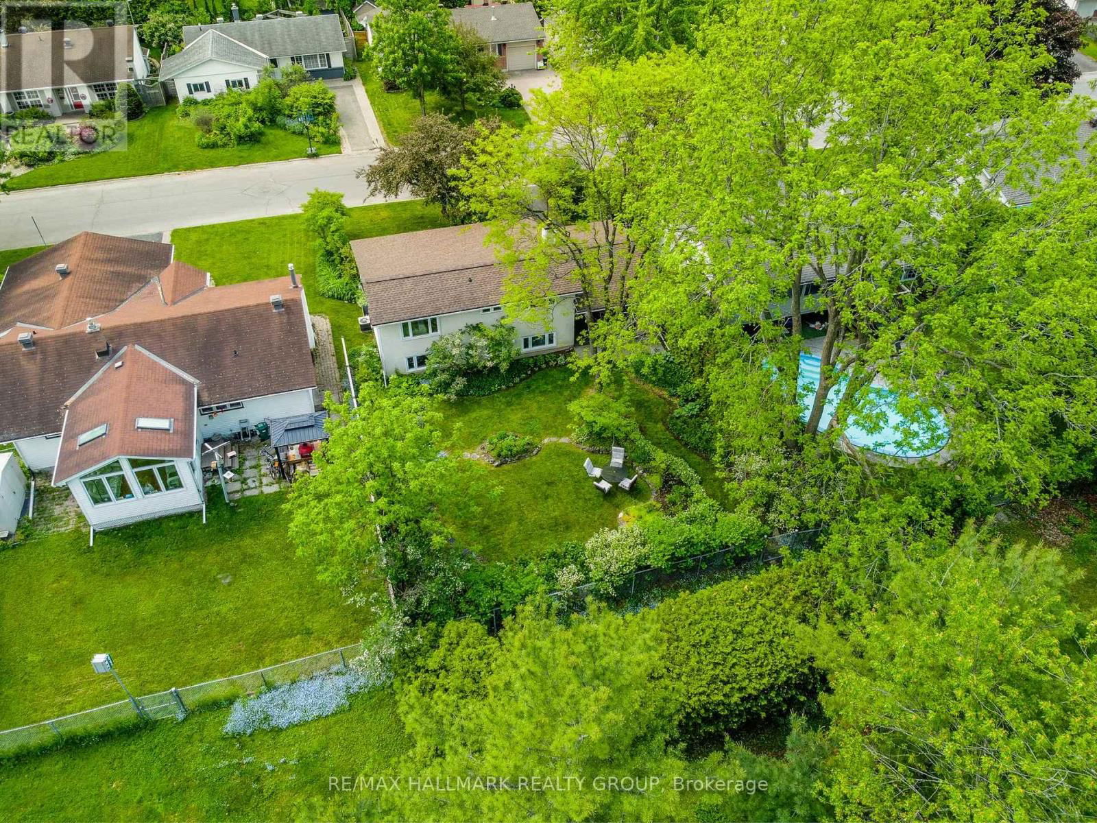 2163 FILLMORE CRESCENT Image 30