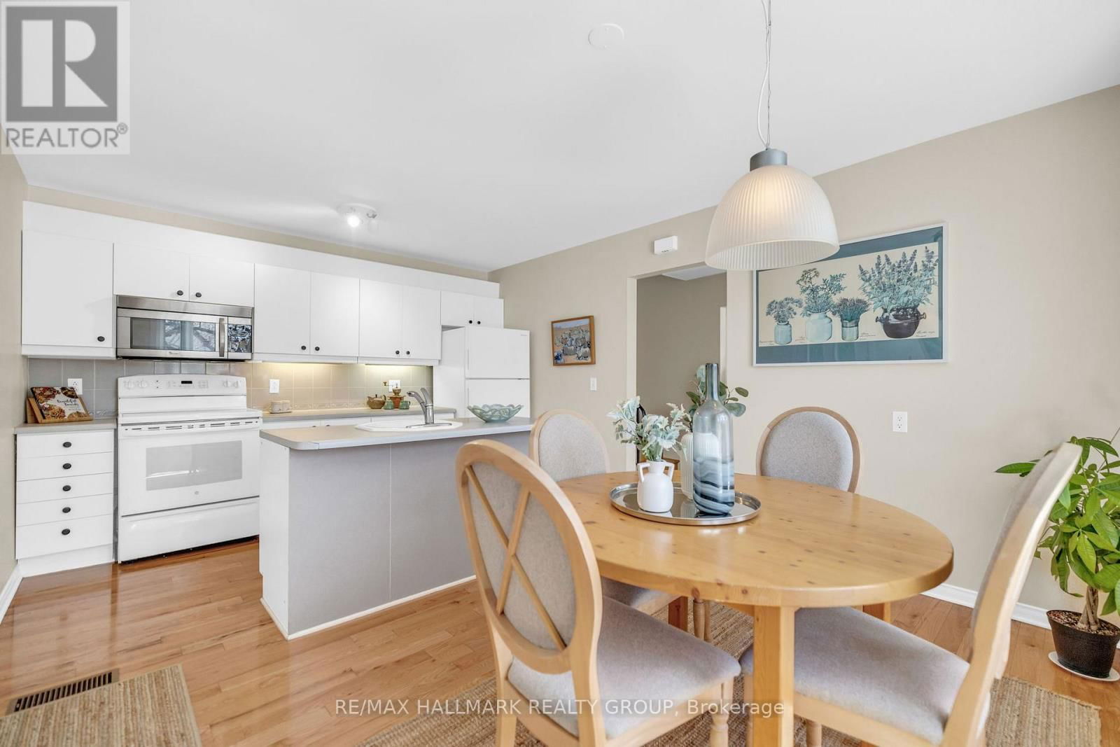 2163 FILLMORE CRESCENT Image 9