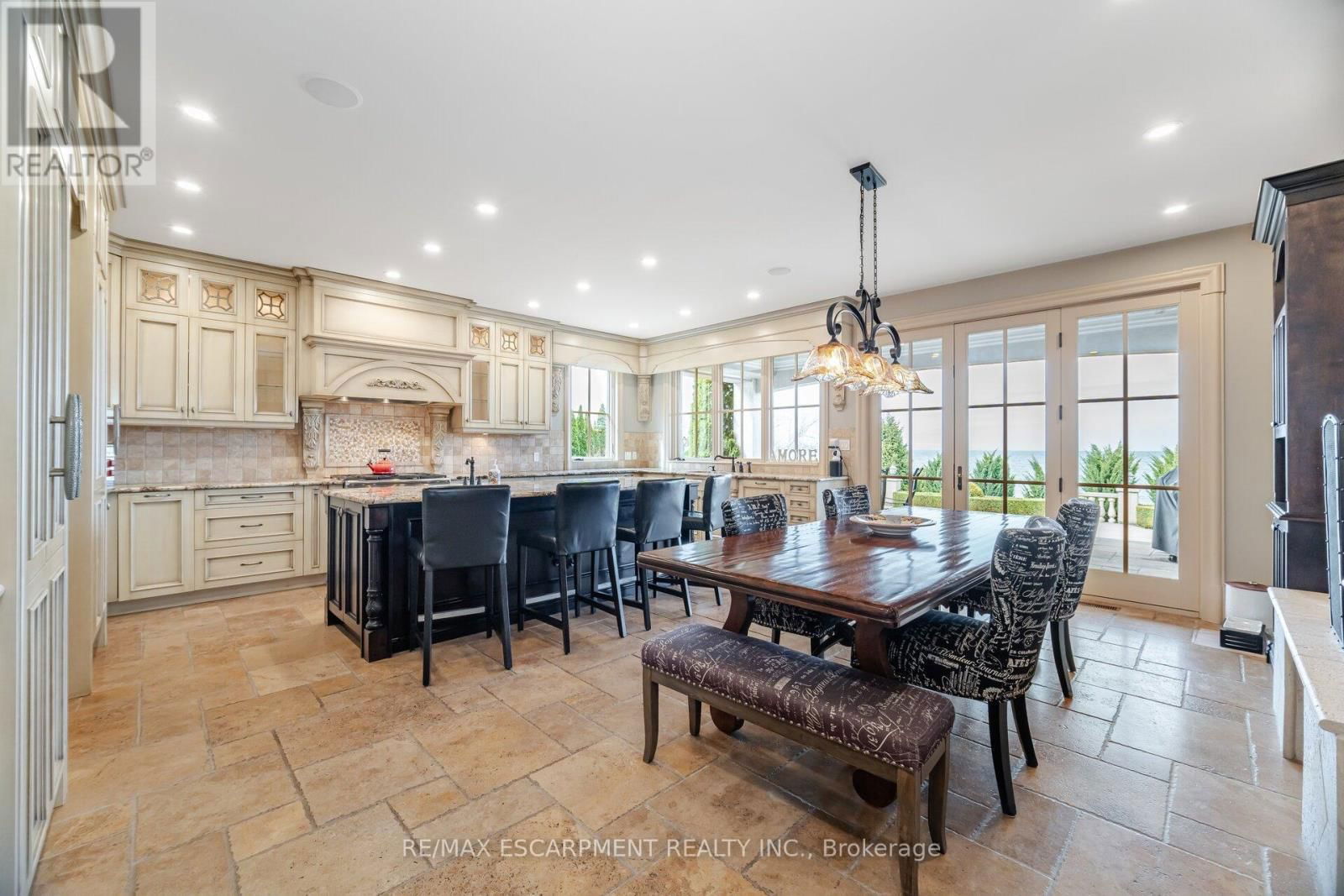 5545 BLEZARD DRIVE Image 14