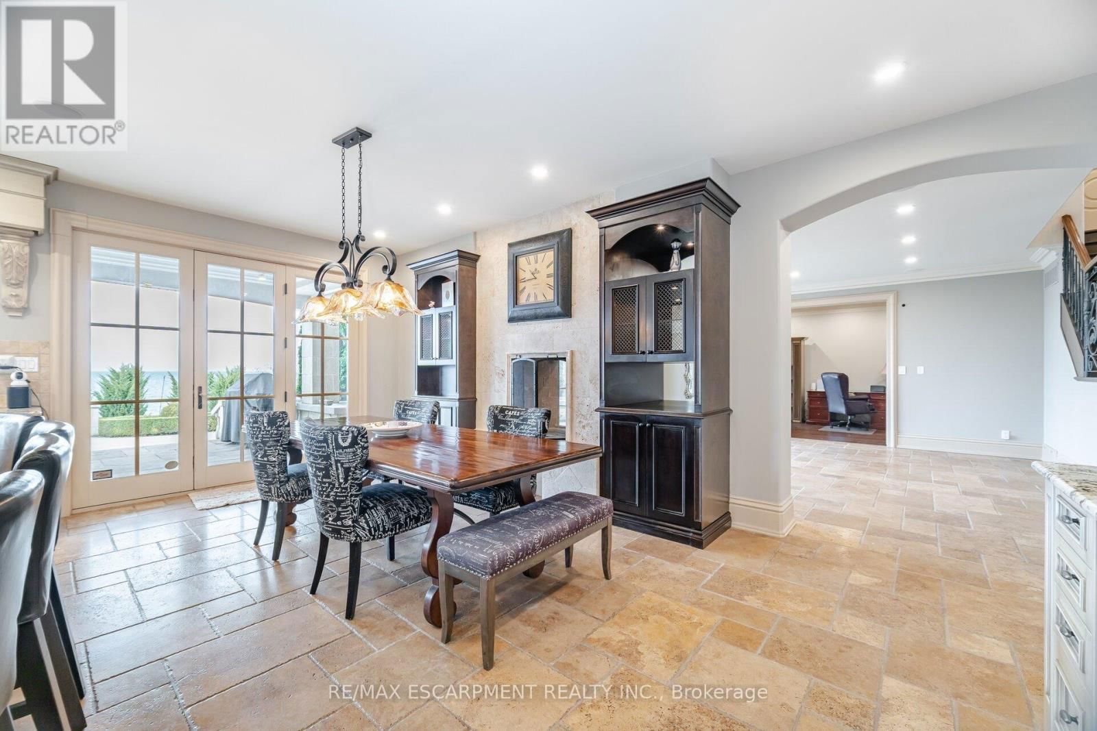 5545 BLEZARD DRIVE Image 15