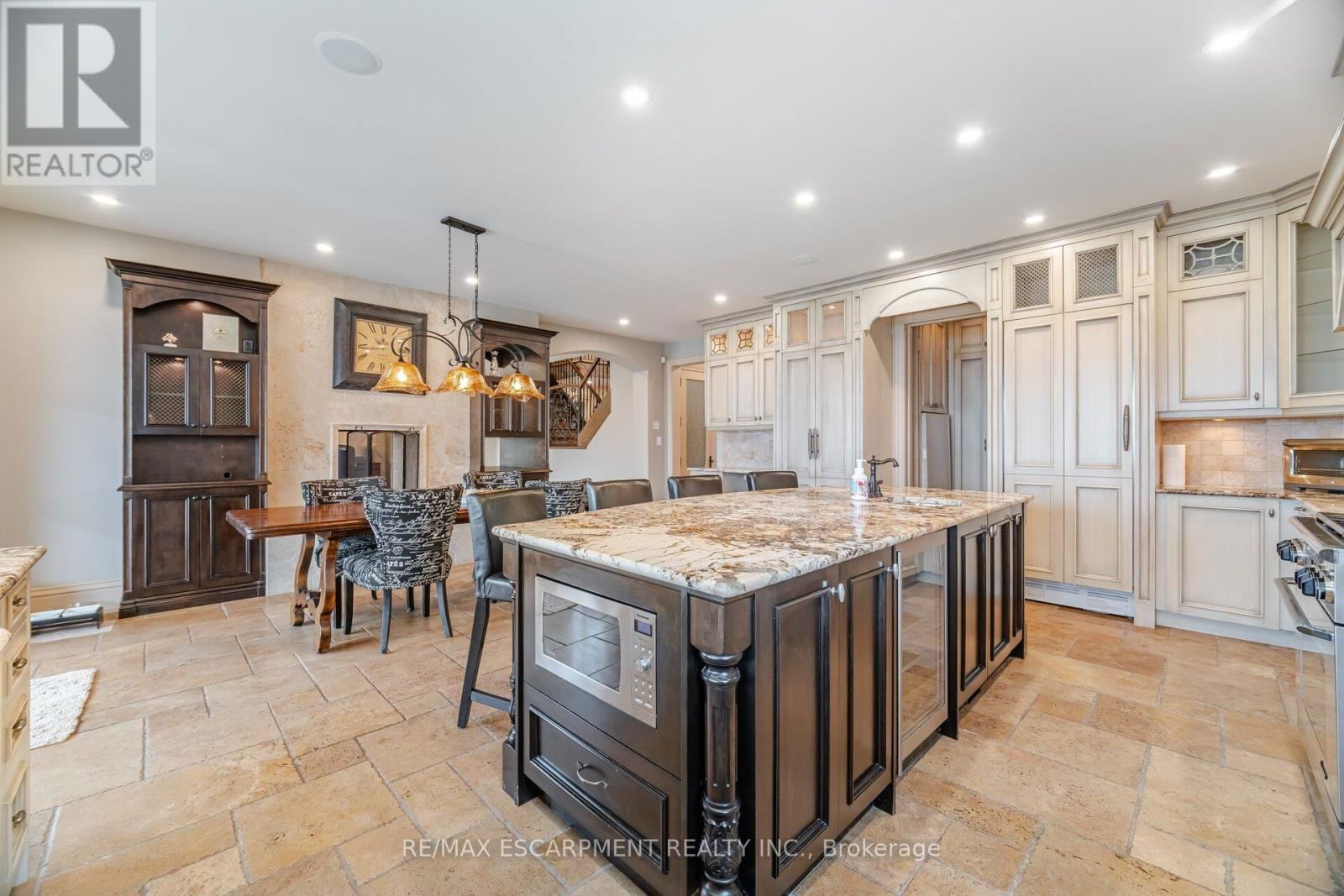5545 BLEZARD DRIVE Image 17