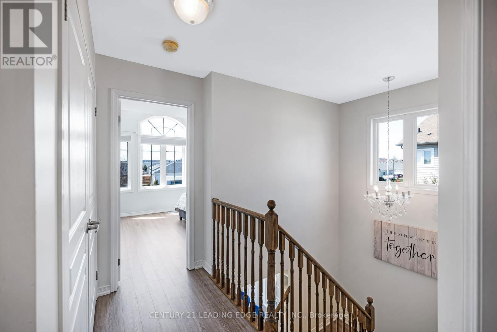 720 FISHER STREET EAST Image 26