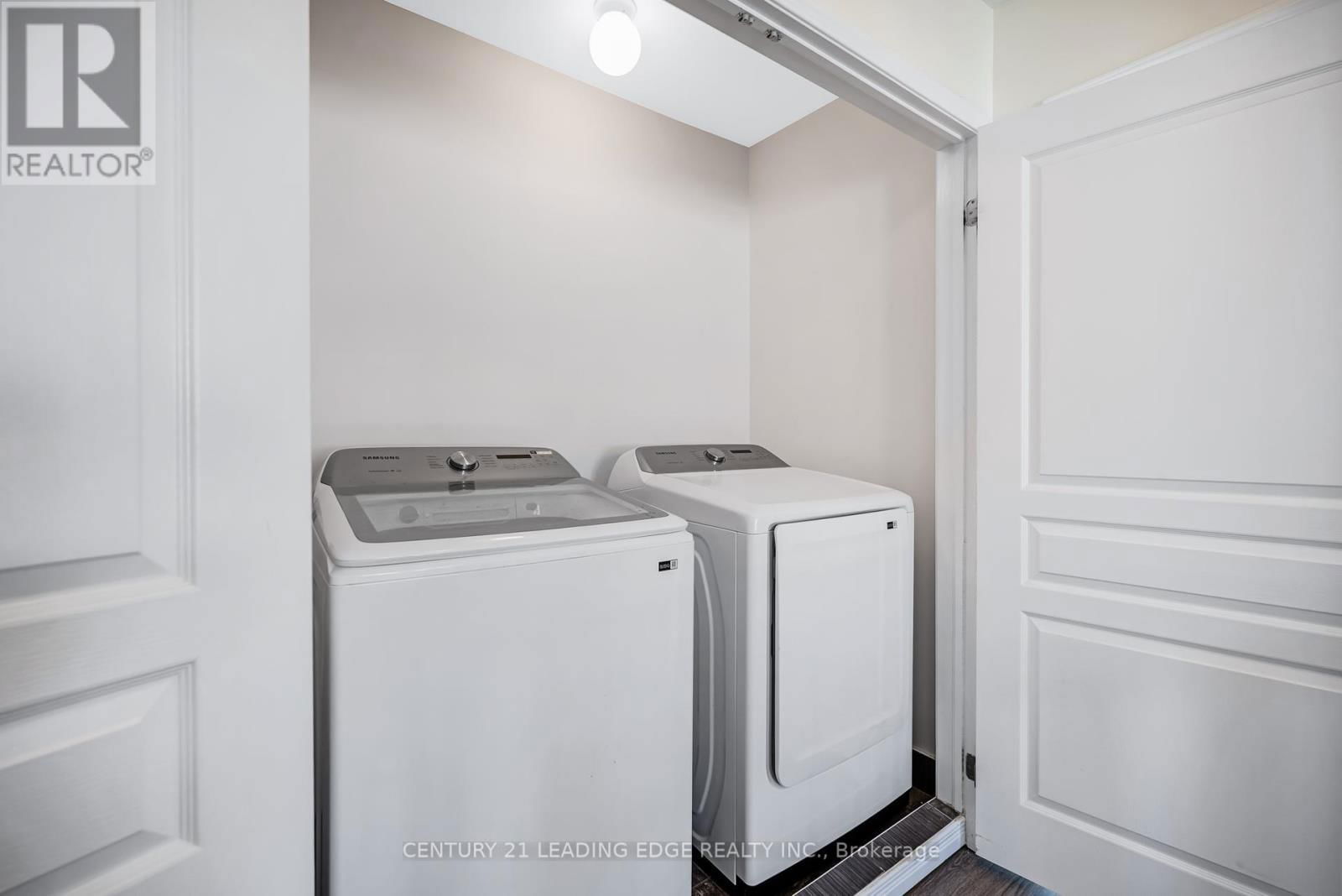 720 FISHER STREET EAST Image 33