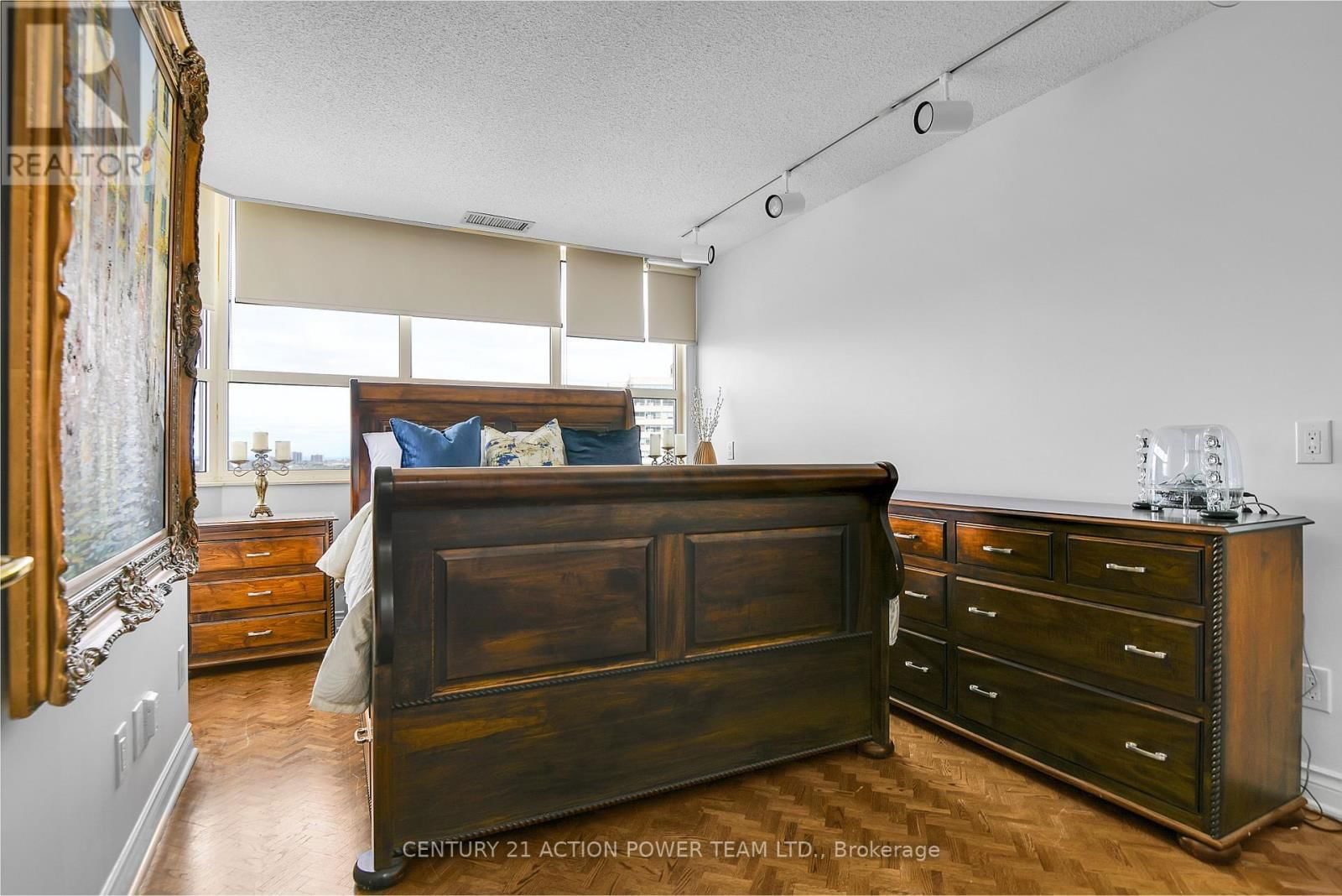 PH2804 - 1510 RIVERSIDE DRIVE Image 28