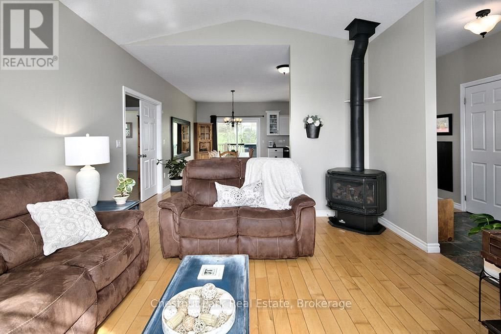 596481 CONCESSION 10 Image 14