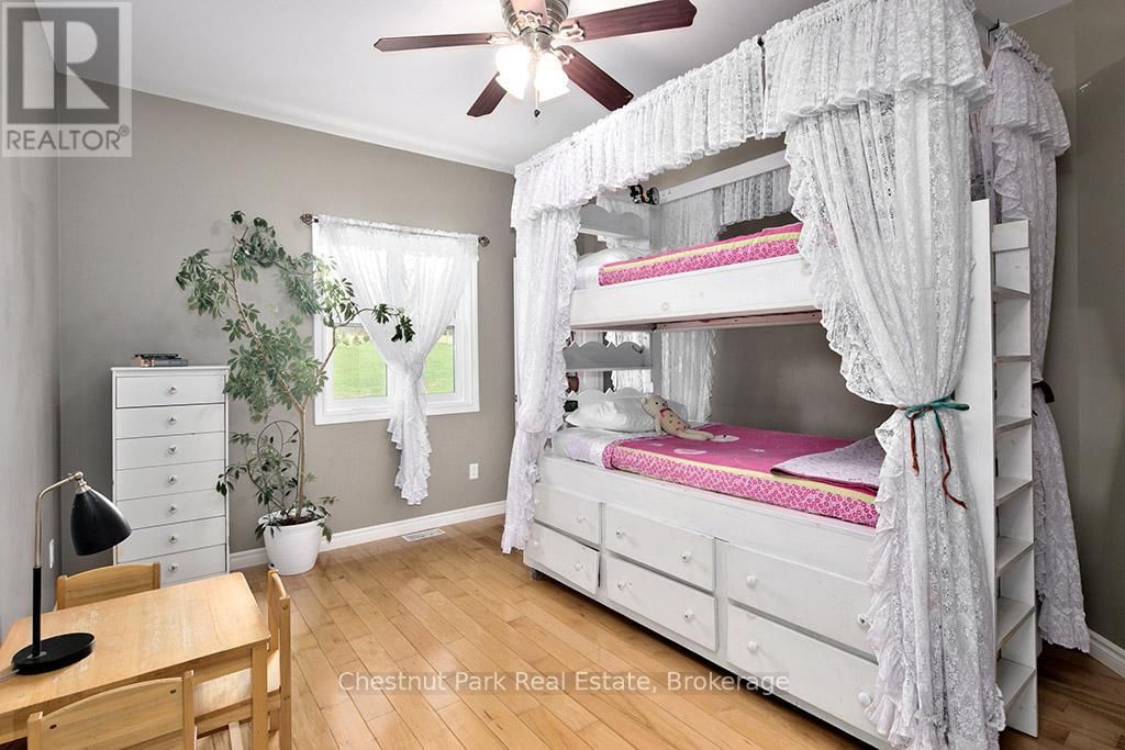 596481 CONCESSION 10 Image 36