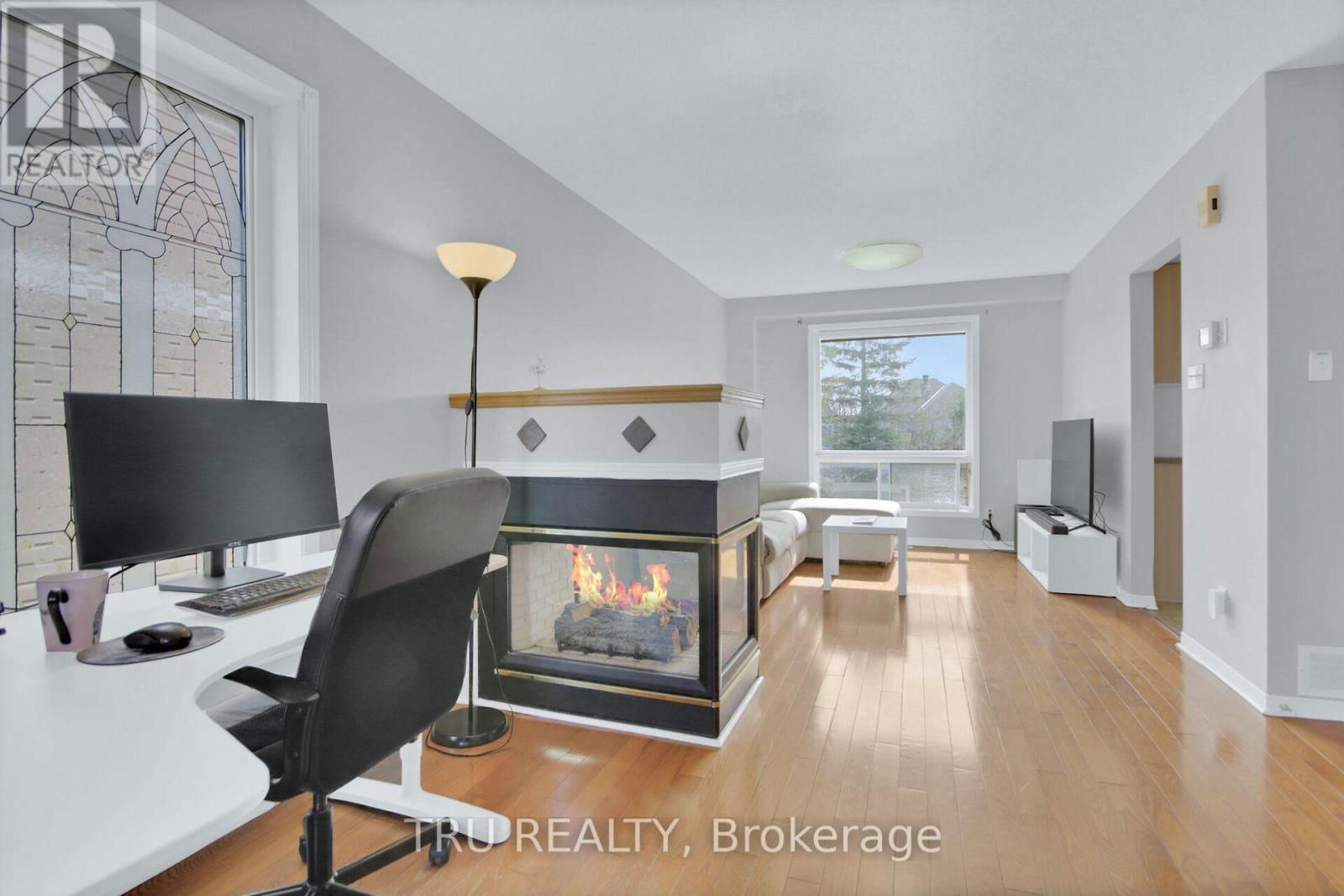 33 HIGHMONT COURT Image 10